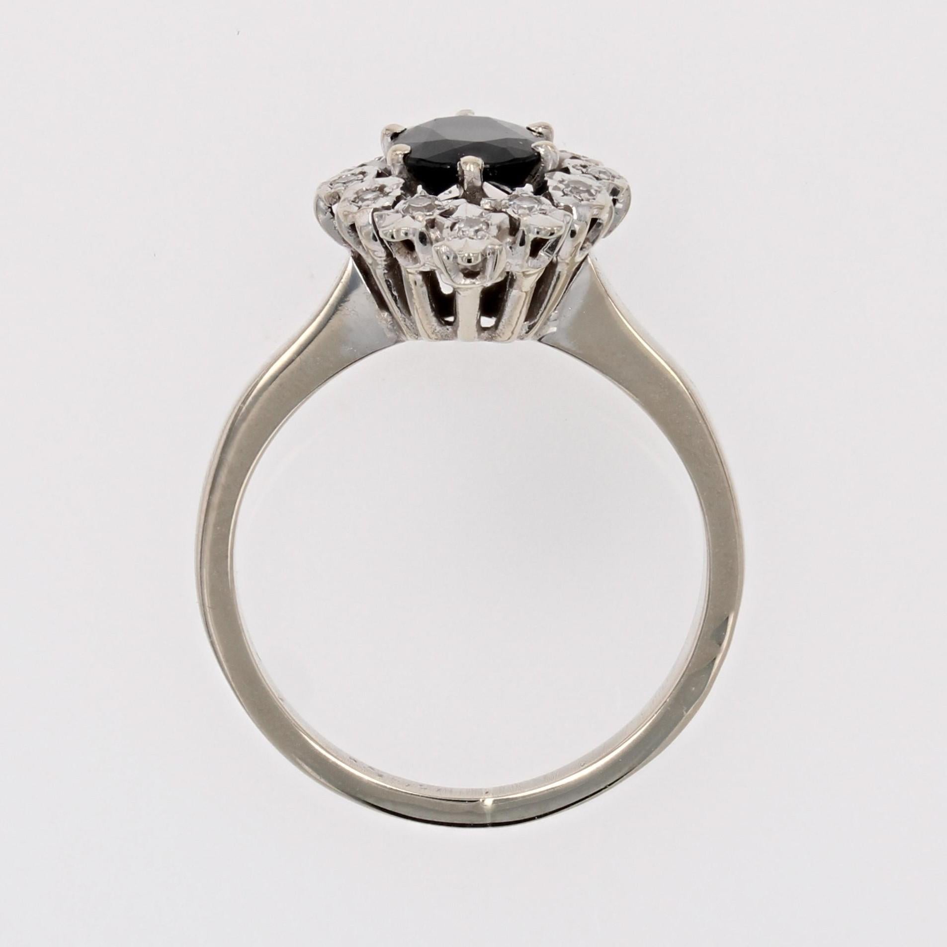 Anello francese degli anni '70 con zaffiro e diamanti in oro bianco 18 carati in vendita 12