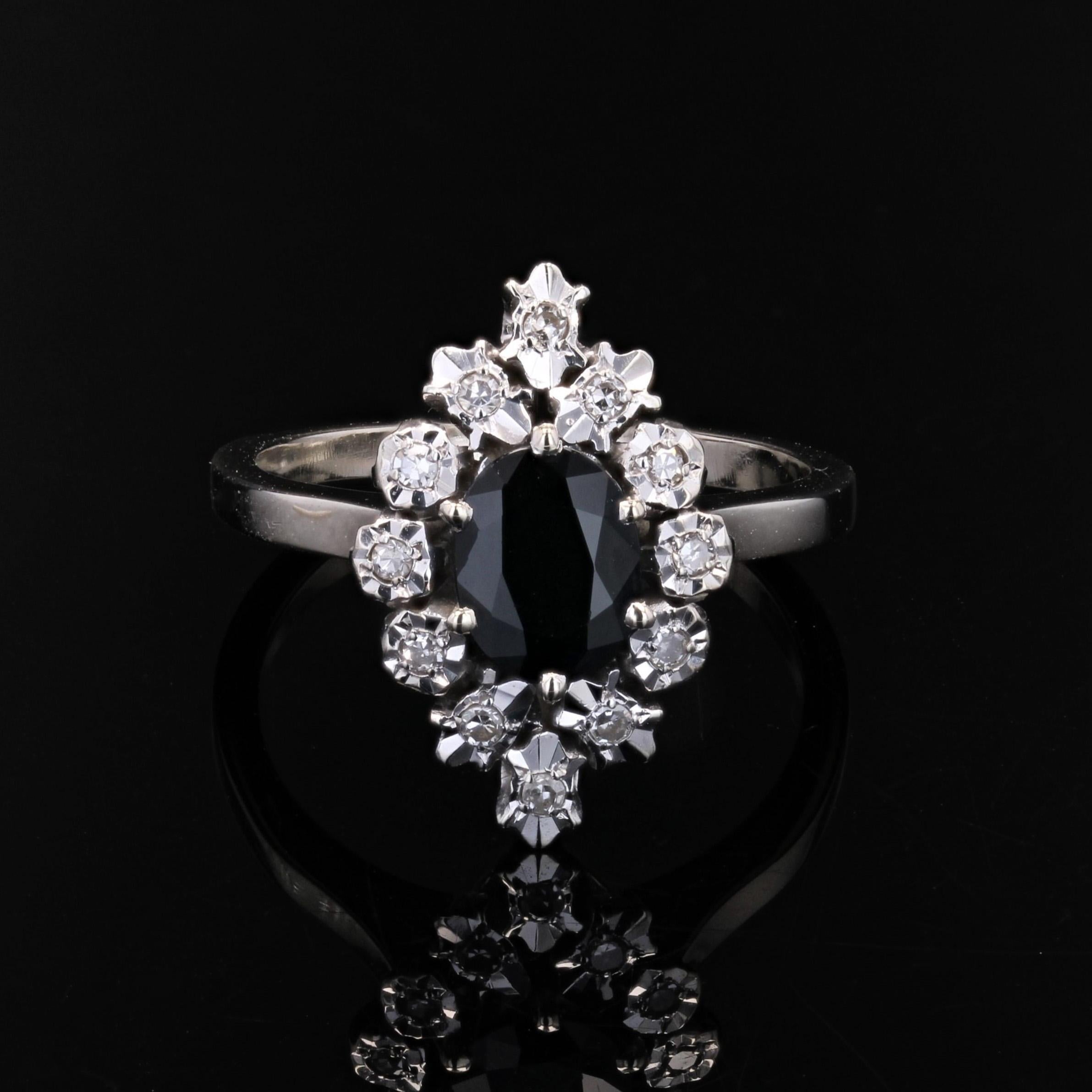 Anello francese degli anni '70 con zaffiro e diamanti in oro bianco 18 carati In condizioni buone in vendita a Poitiers, FR