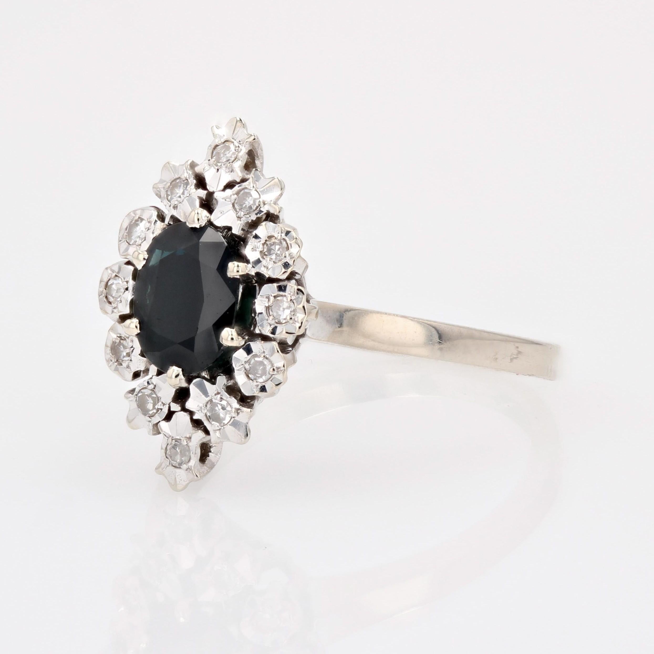Anello francese degli anni '70 con zaffiro e diamanti in oro bianco 18 carati in vendita 2