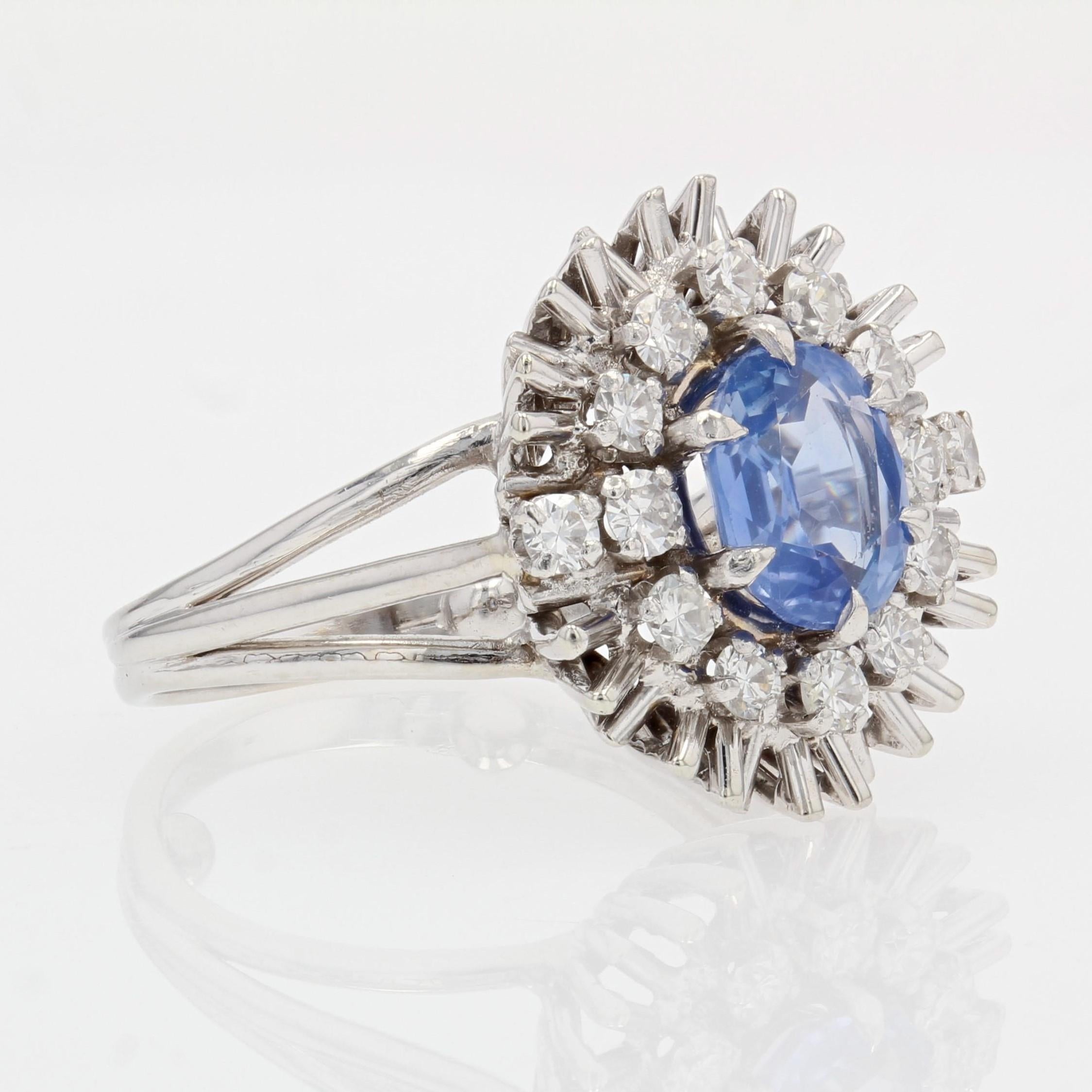 French 1970s Sapphire Diamonds 18 Karat White Gold Radiant Retro Ring 4