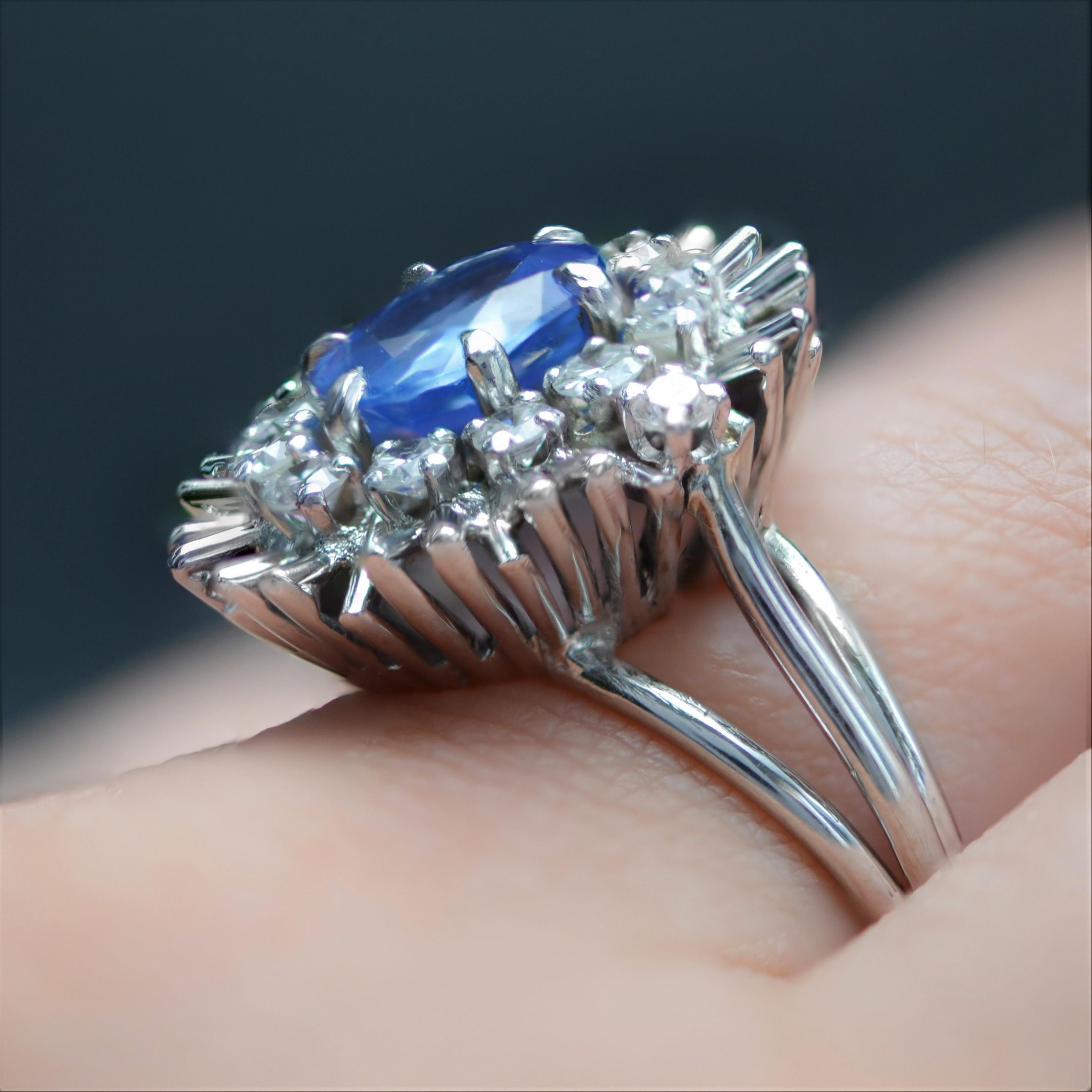 French 1970s Sapphire Diamonds 18 Karat White Gold Radiant Retro Ring 7