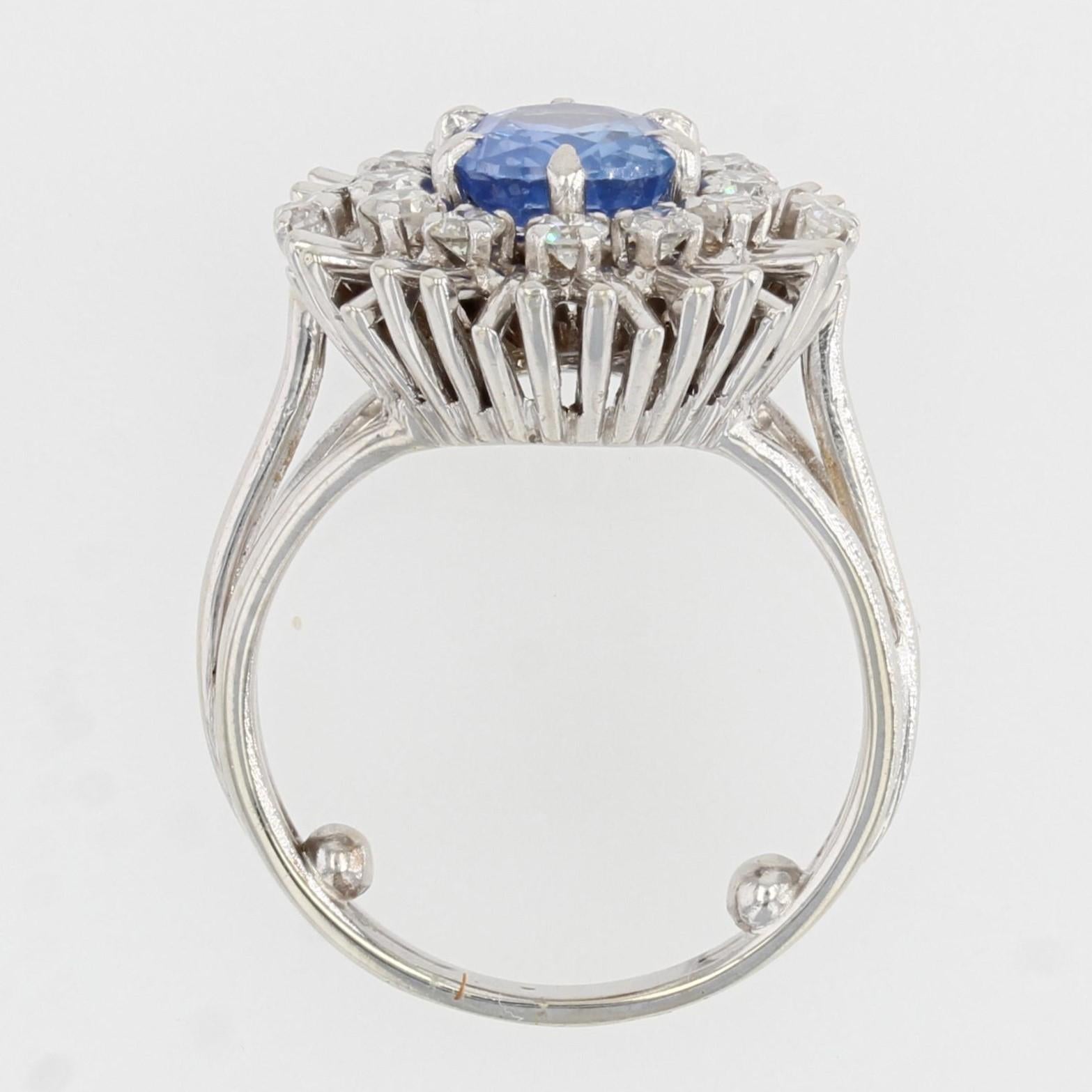 French 1970s Sapphire Diamonds 18 Karat White Gold Radiant Retro Ring 9