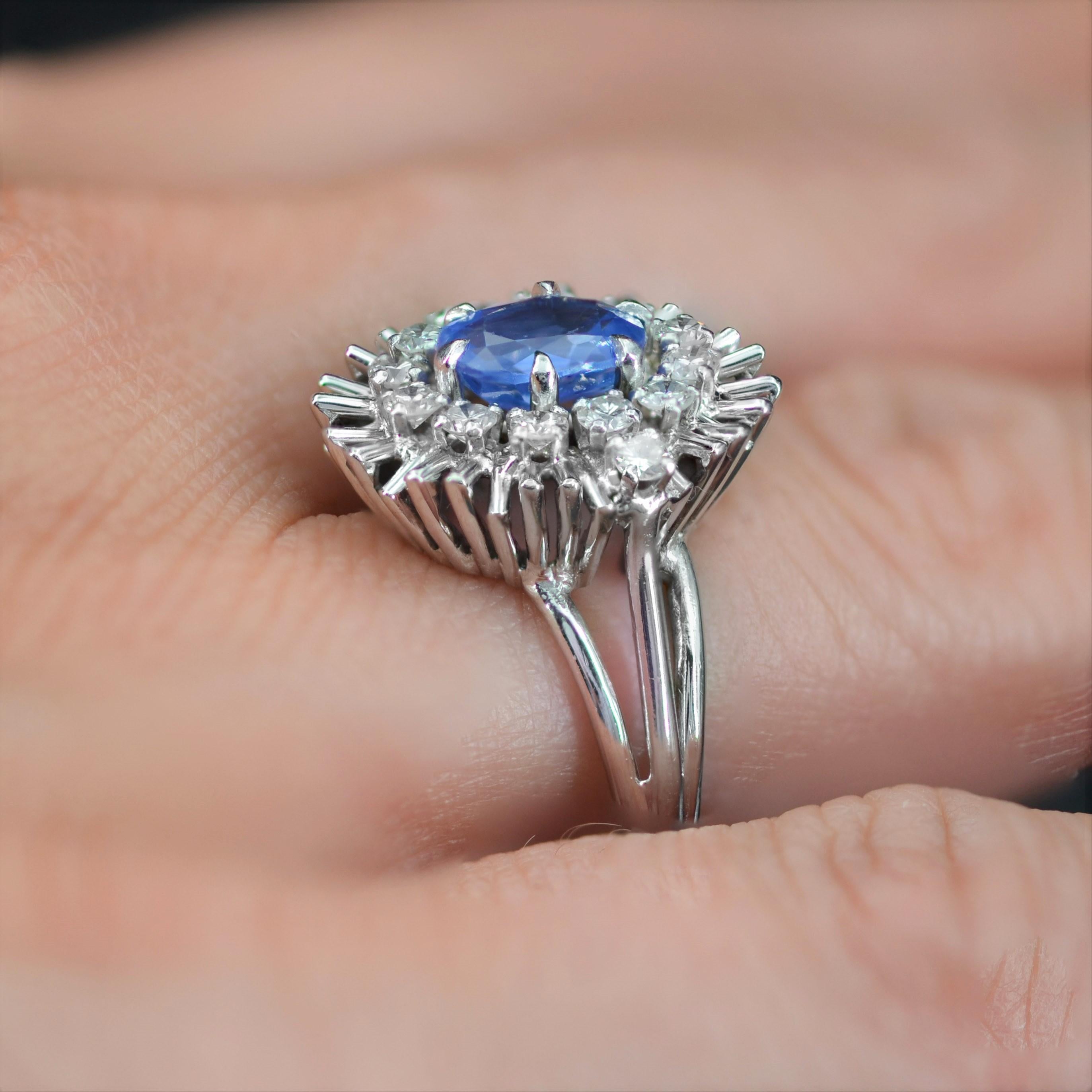 French 1970s Sapphire Diamonds 18 Karat White Gold Radiant Retro Ring 1
