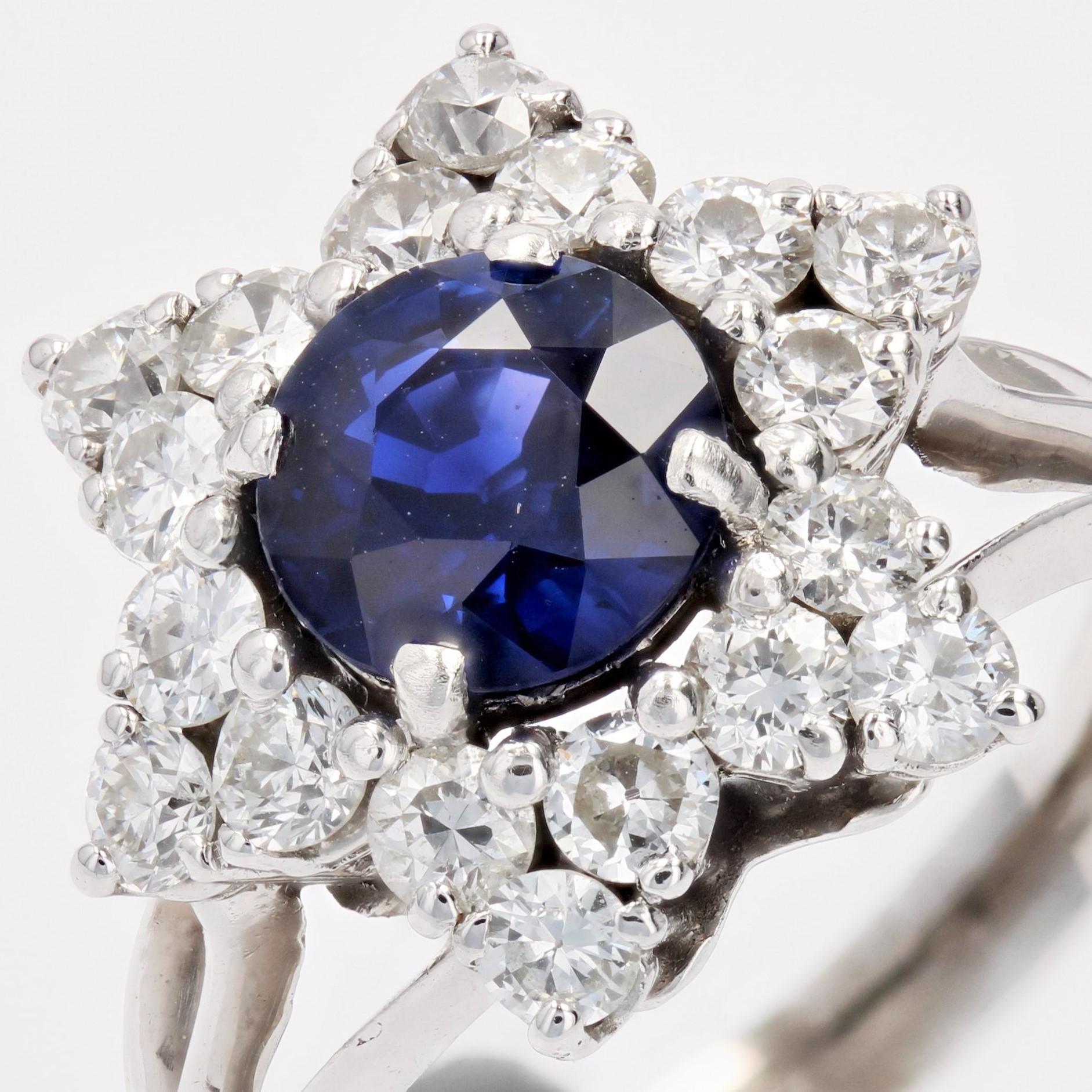 Women's French 1970s Sapphire Diamonds 18 Karat White Gold Snowflake Ring For Sale