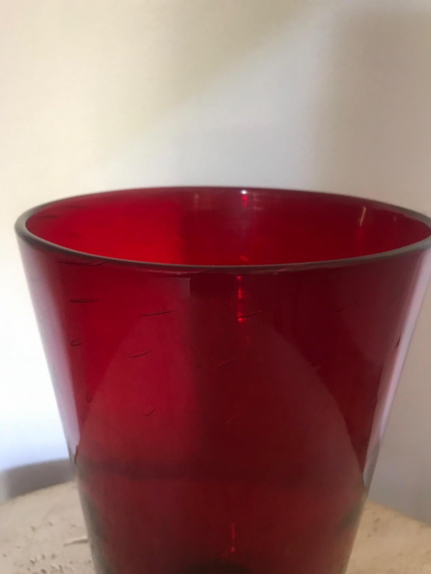 French 1970s Tall Red Bubble Vase In Good Condition In London, GB