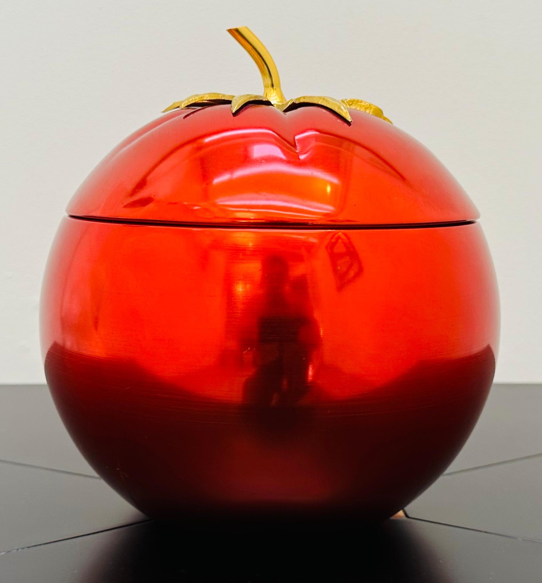 French 1970s Vibrant Red Anodised Aluminium & Brass Tomato Shaped Ice Bucket In Good Condition In London, England
