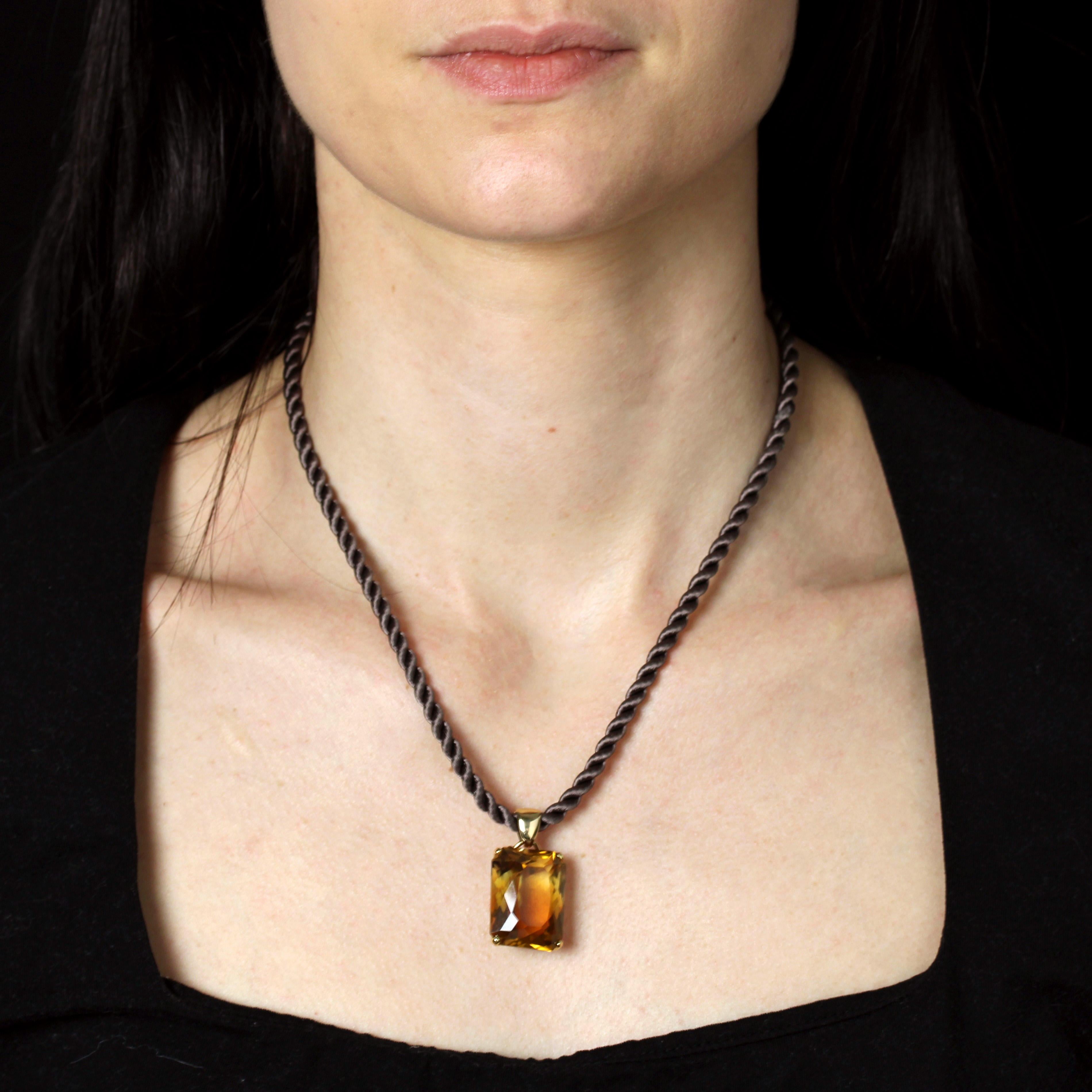 Emerald Cut French 1980 39 Carats Citrine 18 Karat Yellow Gold Retro Pendant For Sale