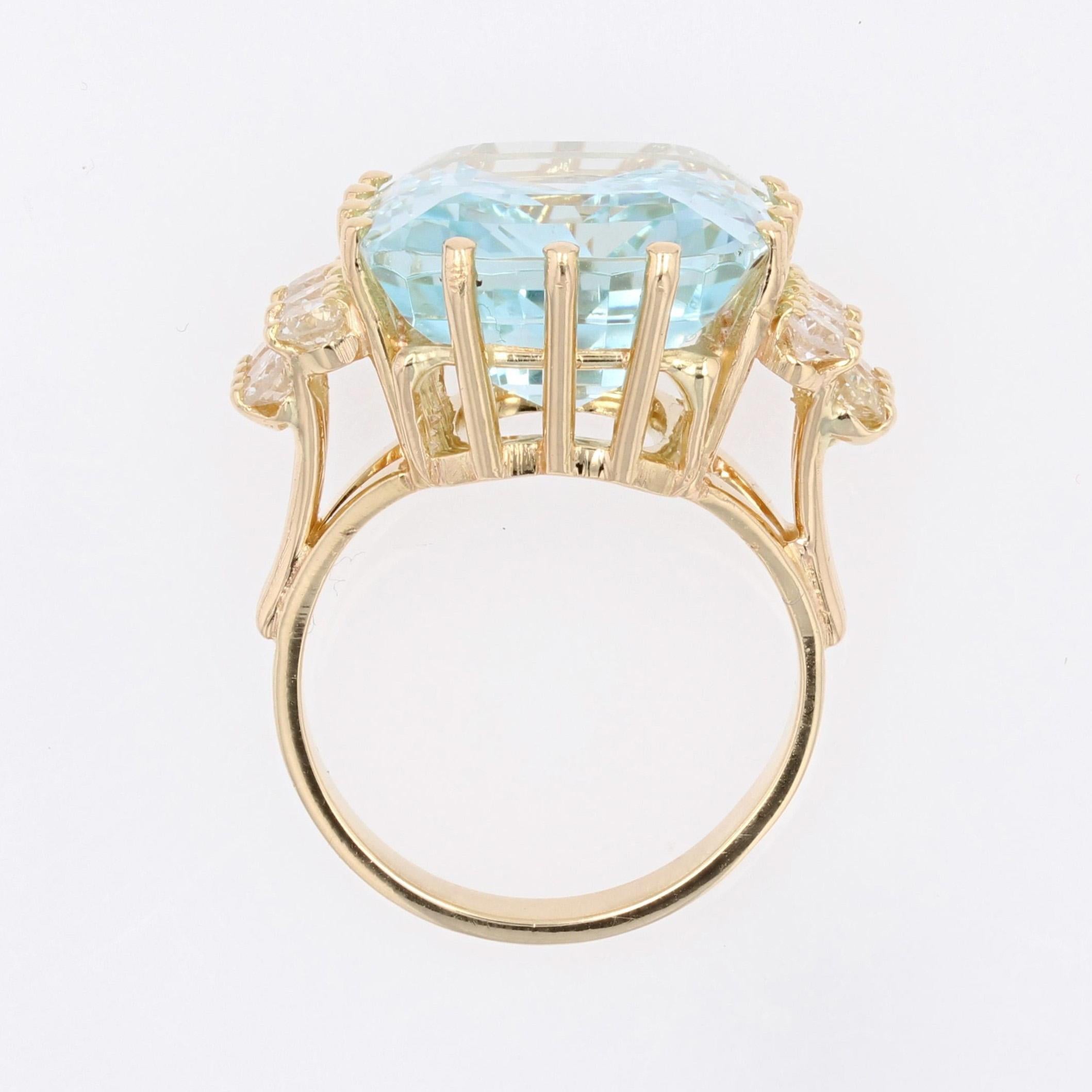 French 1980s 12.50 Carats Aquamarine Diamonds 18 Karat Yellow Gold Cocktail Ring For Sale 8