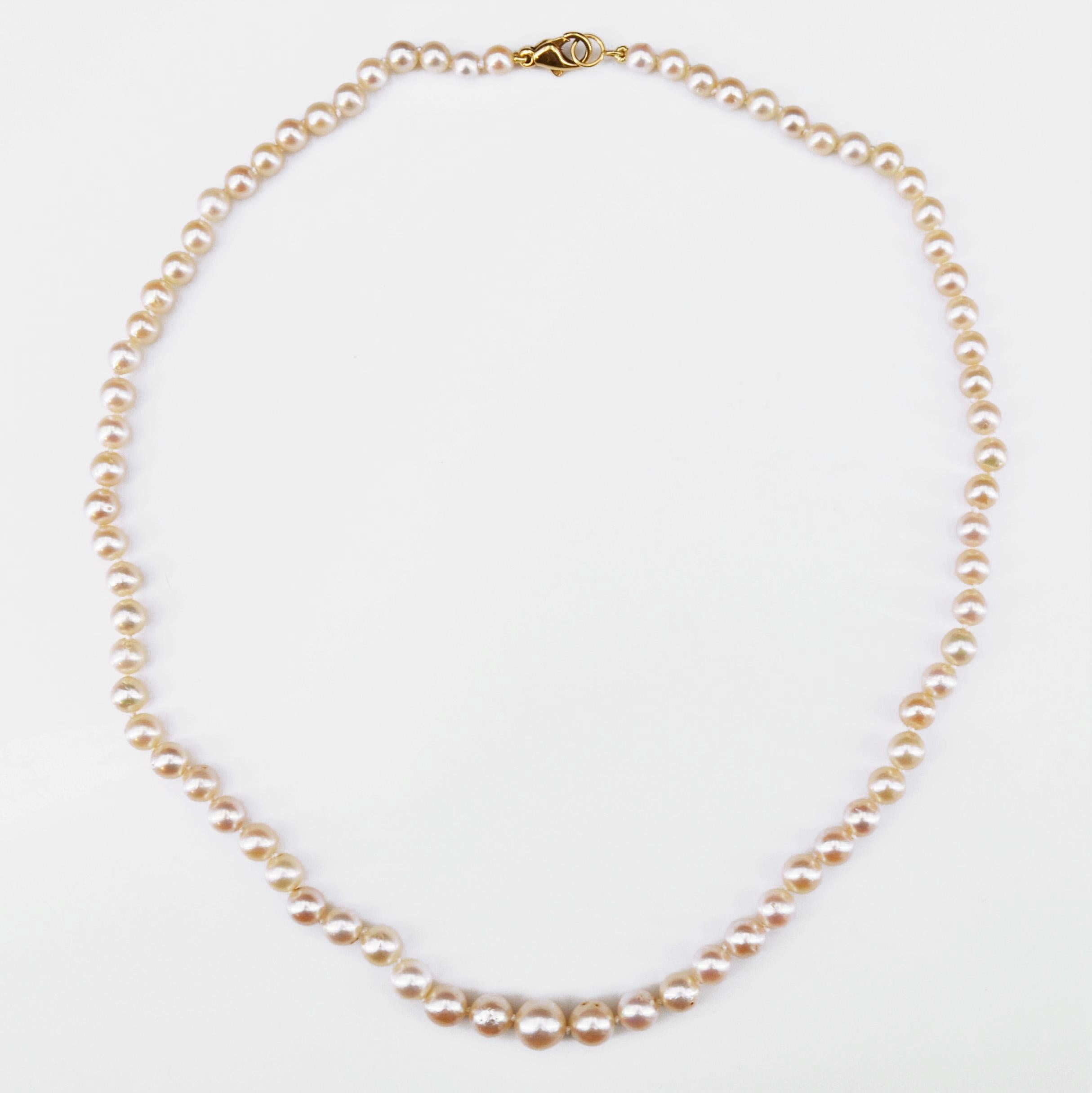 Rétro Collier français des années 1980 en or jaune 18 carats avec fermoir en perles de culture en vente