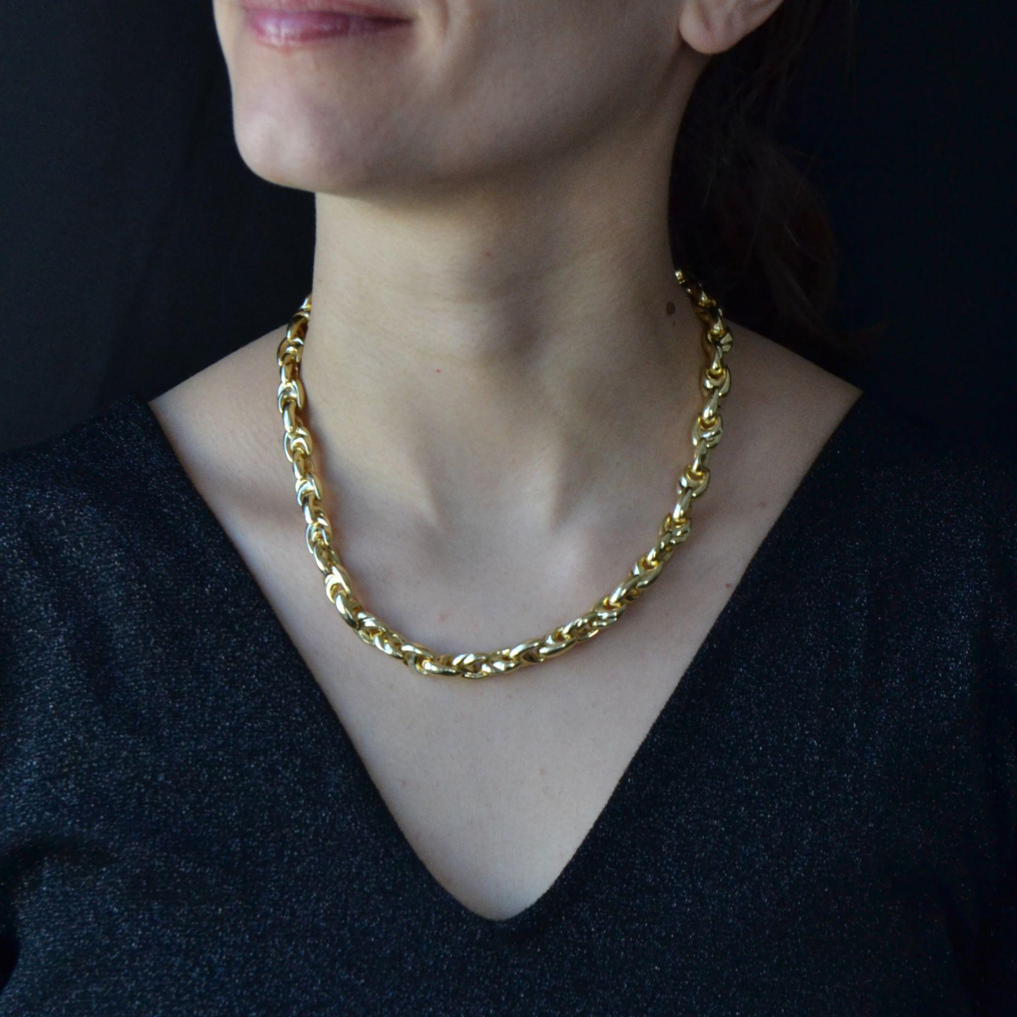 French, 1980s, 18 Karat Yellow Gold Necklace 6