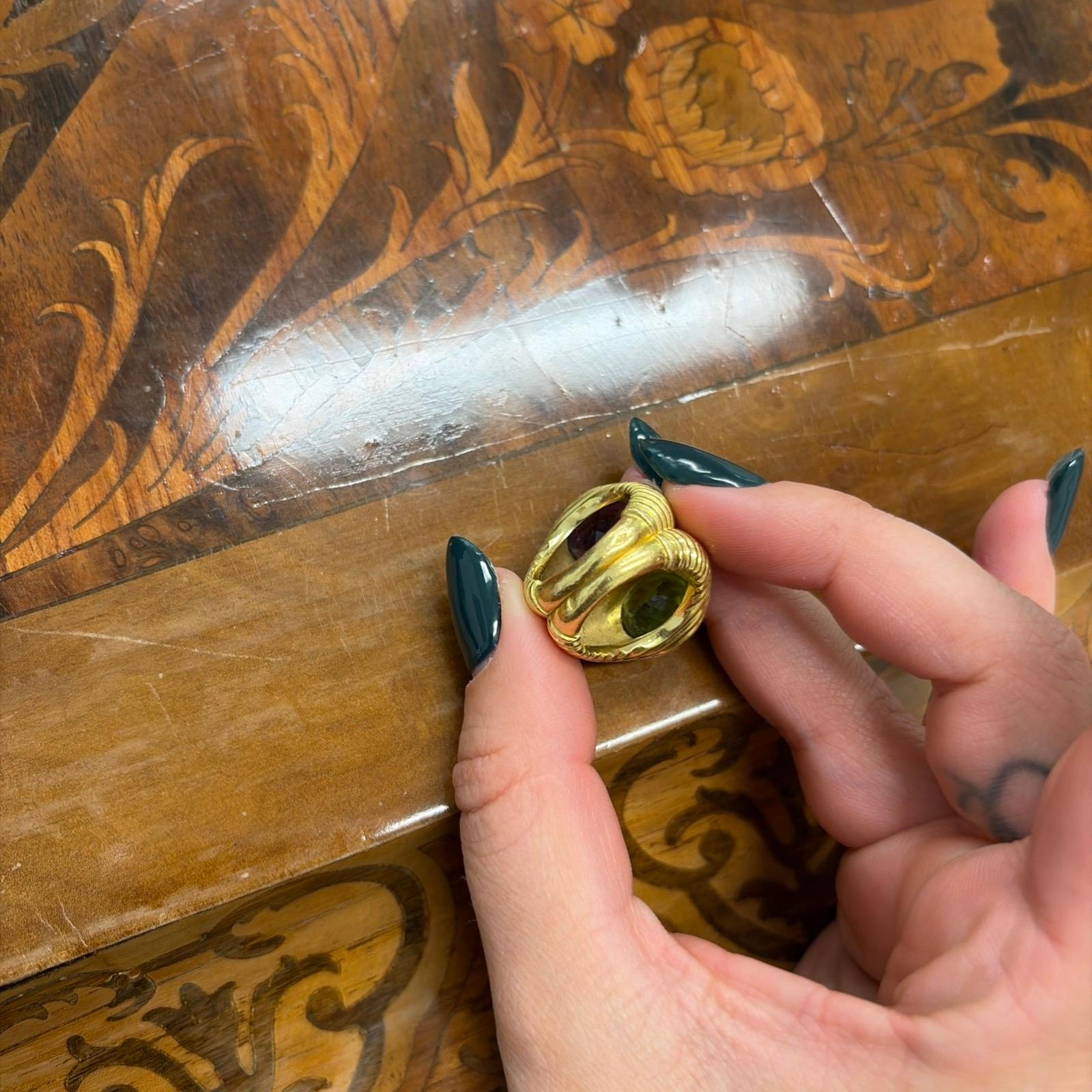 Anello Doppio in oro giallo 18 ct, peridoto e ametista D. A. in vendita 1