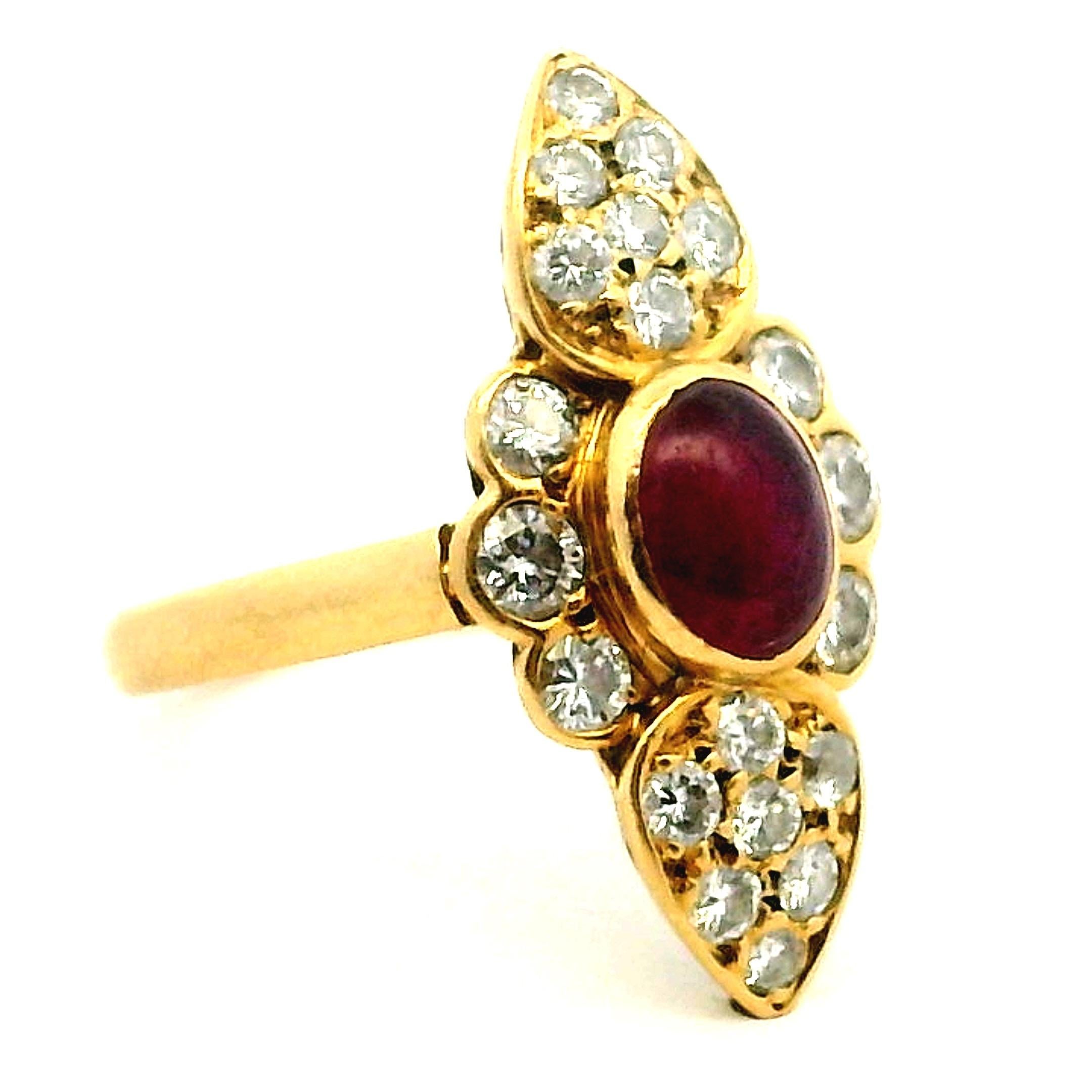 Bague Art Déco des années 1980 en or jaune 18K avec rubis et diamants en vente 6