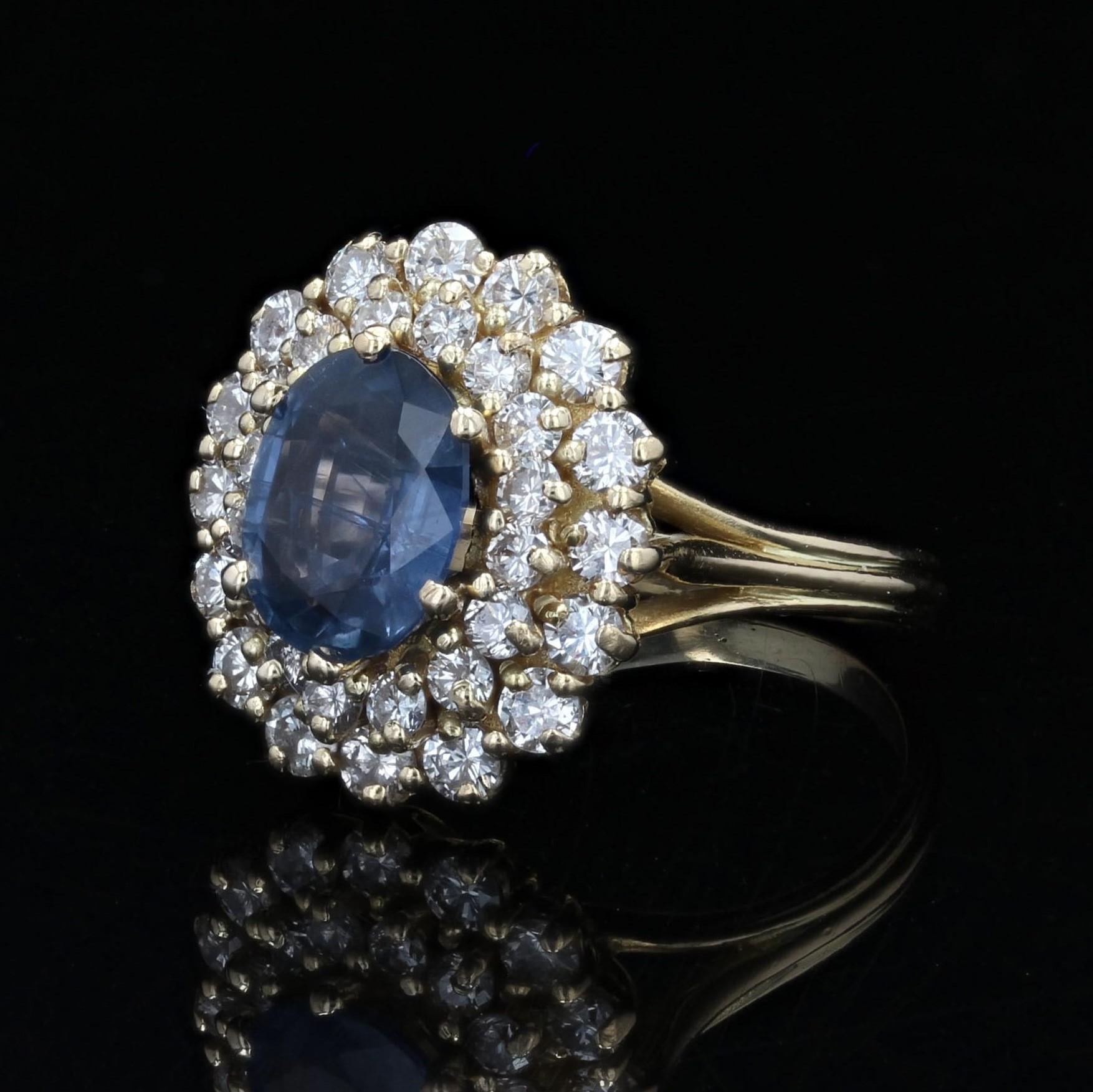 French 1980s 2 Carats Sapphire Double Row Diamonds 18 Karat Yellow Gold Ring In Good Condition In Poitiers, FR