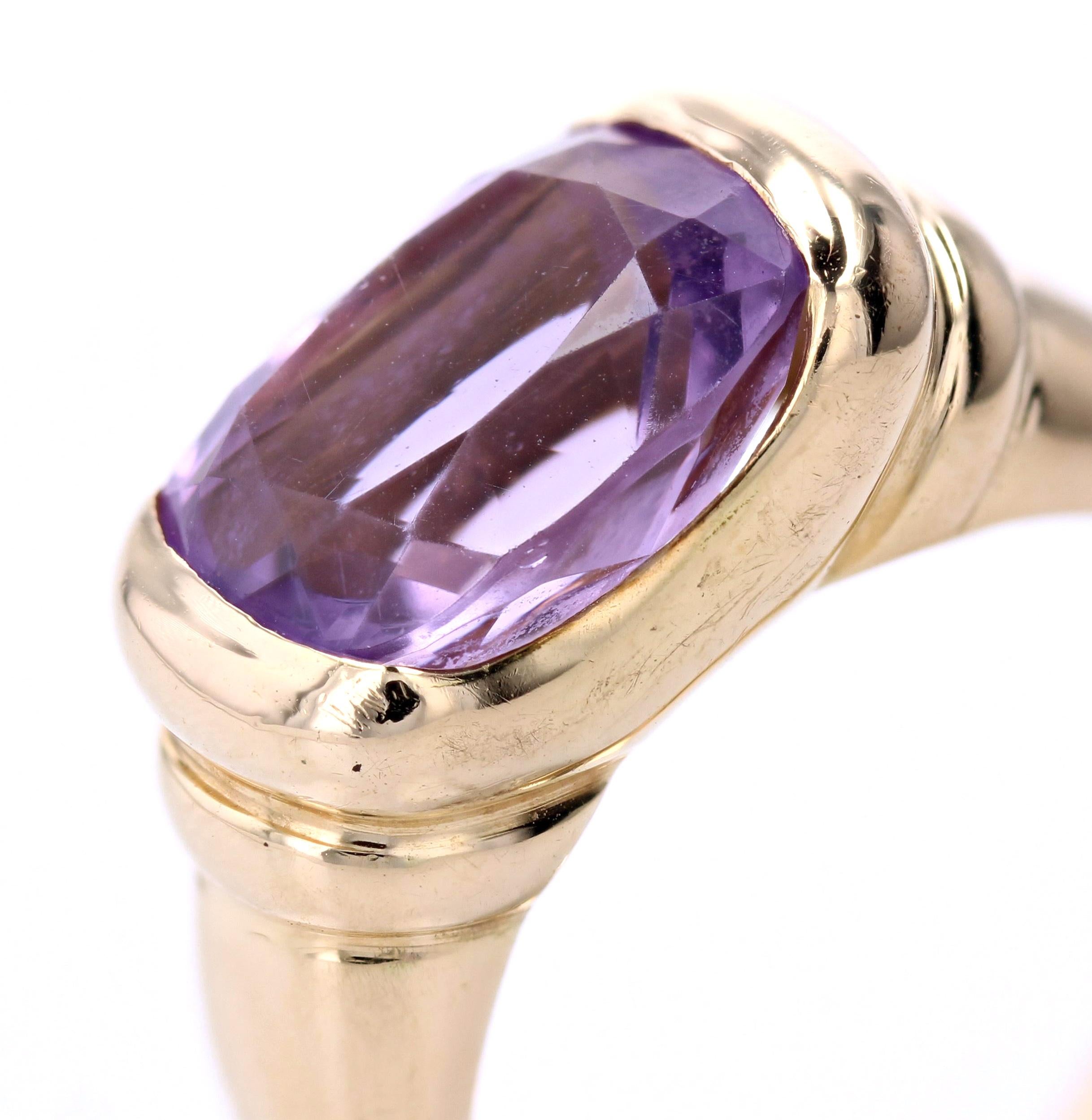 French 1980s Amethyst 18 Karat Yellow Gold Bangle Ring For Sale 5