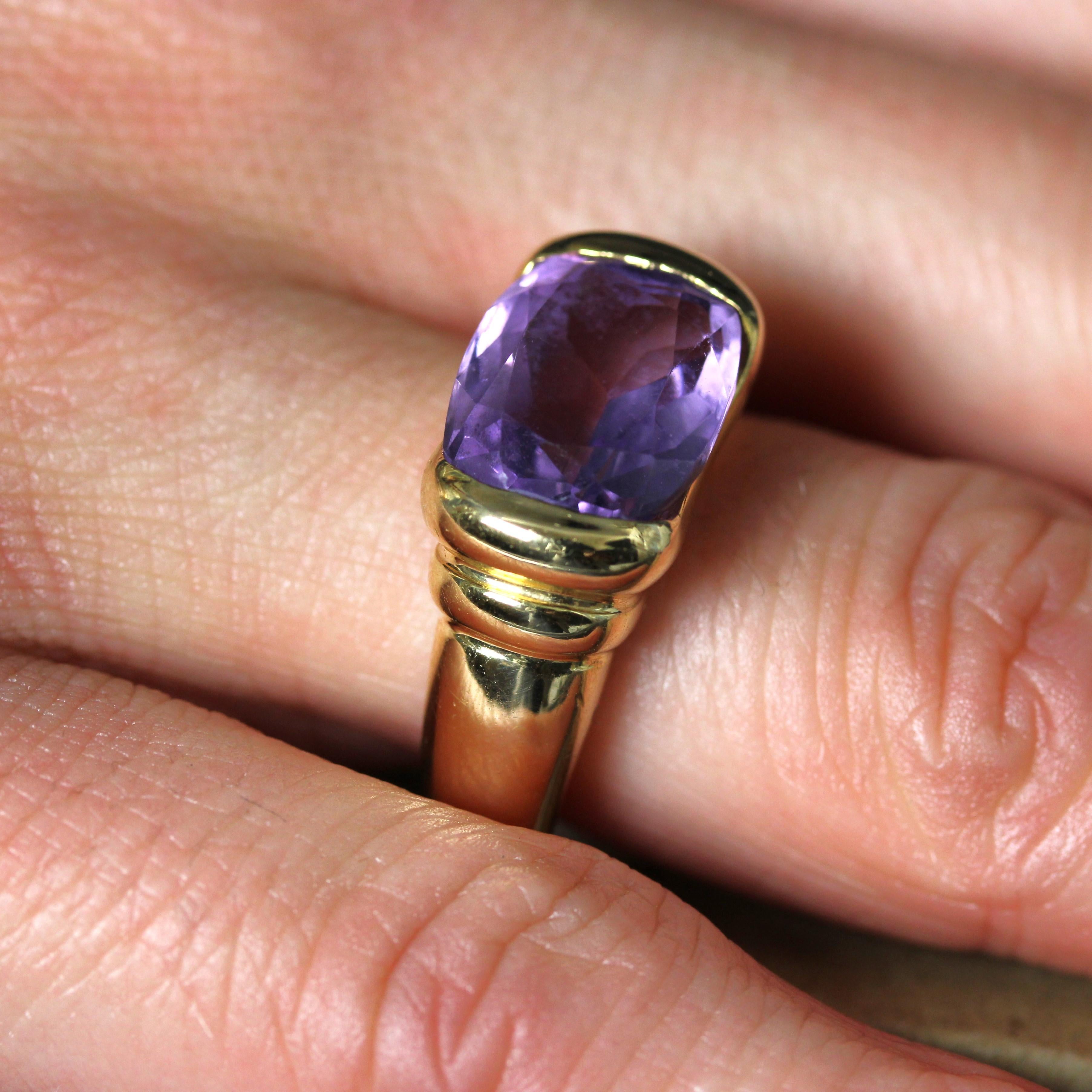 French 1980s Amethyst 18 Karat Yellow Gold Bangle Ring For Sale 10