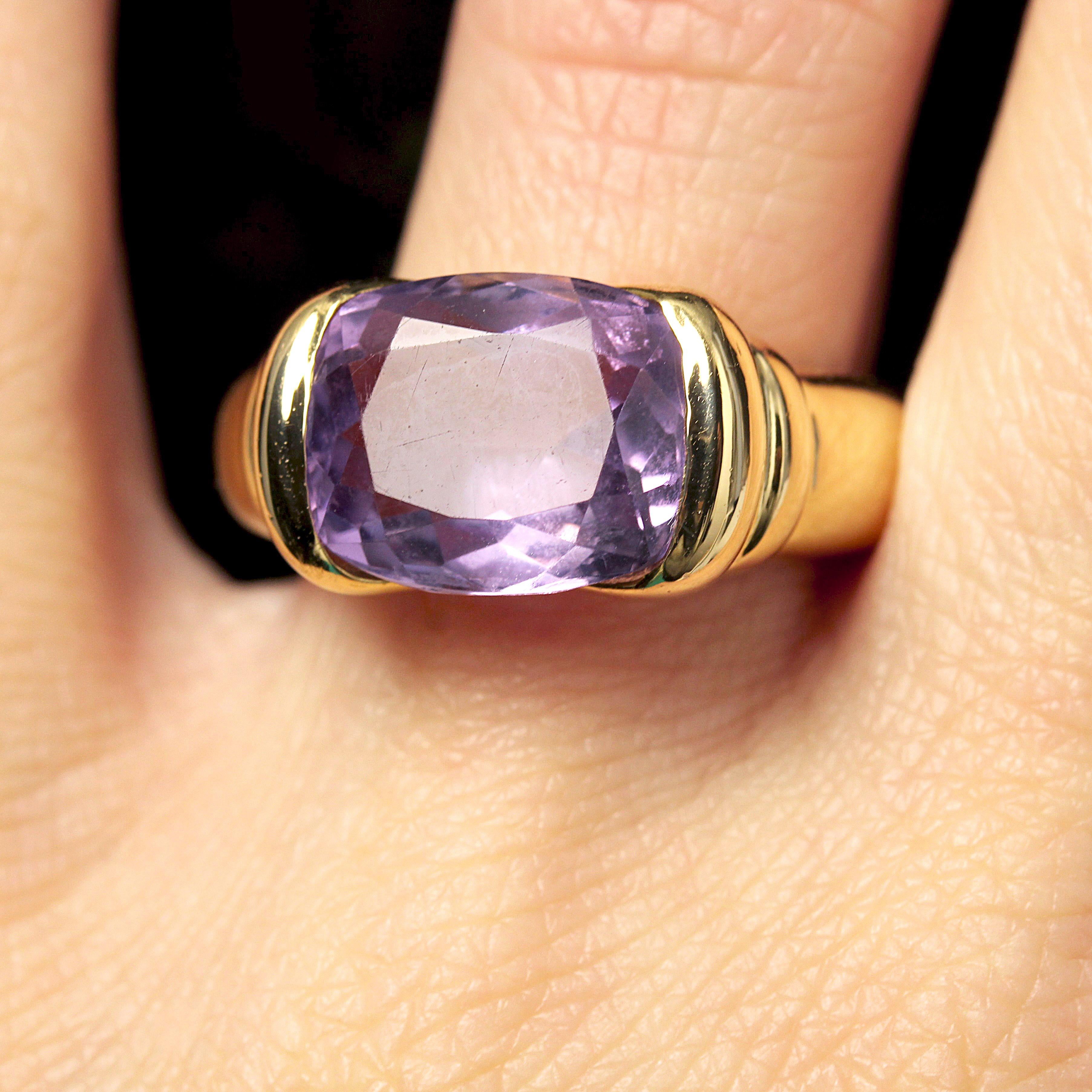 Women's French 1980s Amethyst 18 Karat Yellow Gold Bangle Ring For Sale