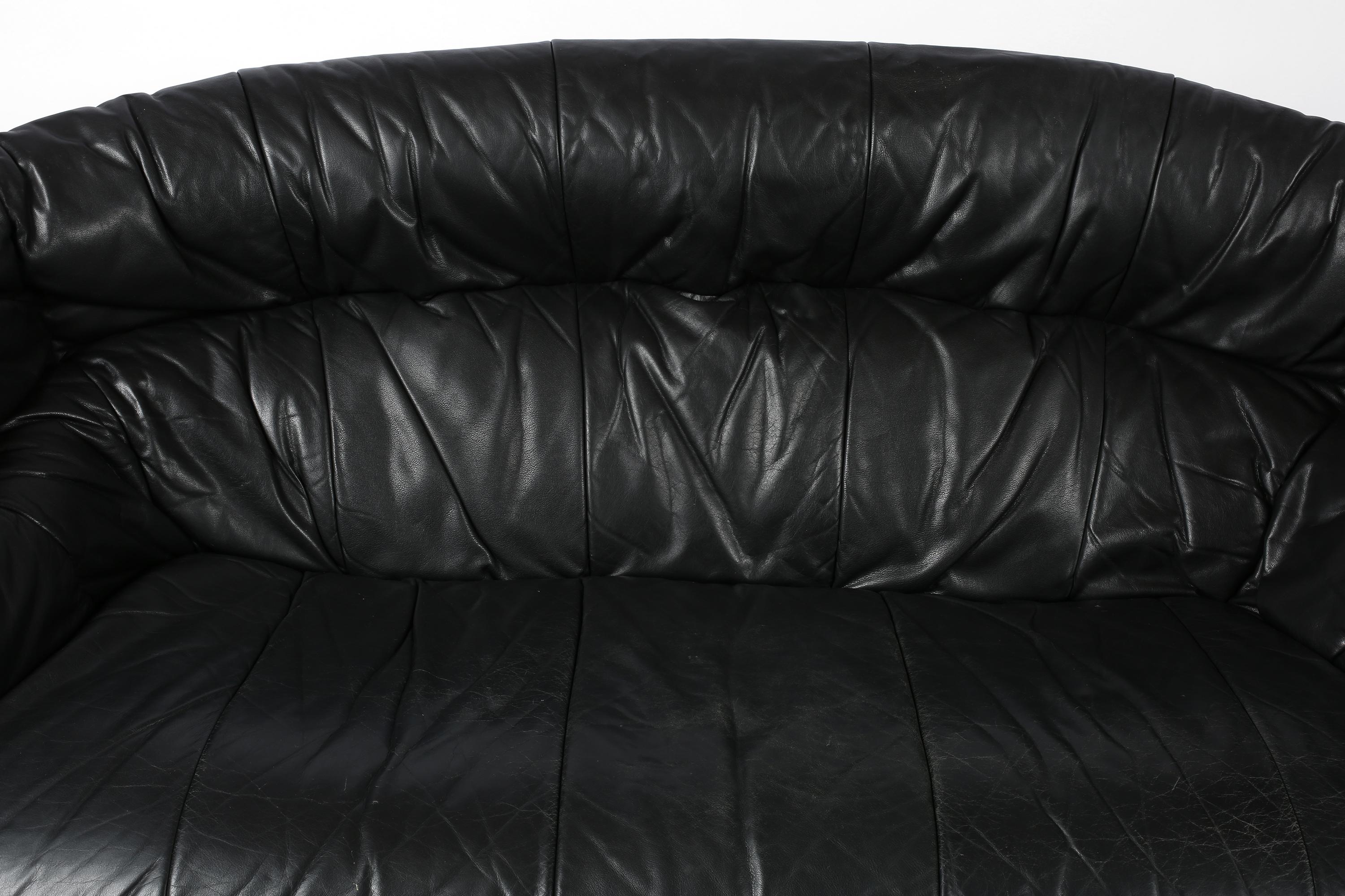 French 1980s Black Leather Brigantin Sofa by Michel Ducaroy for Lignet Roset In Good Condition For Sale In London, GB