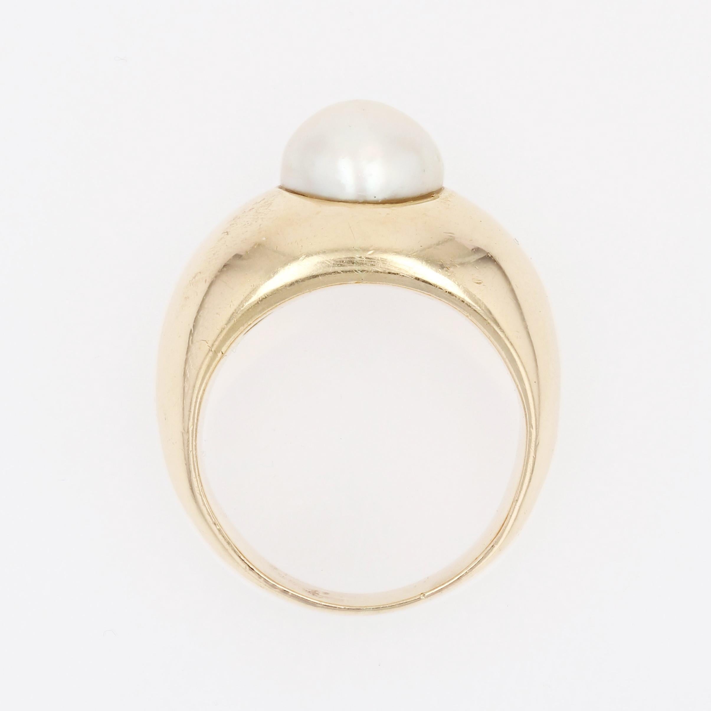 French 1980s Button Pearl 18 Karat Yellow Gold Bangle Ring For Sale 3