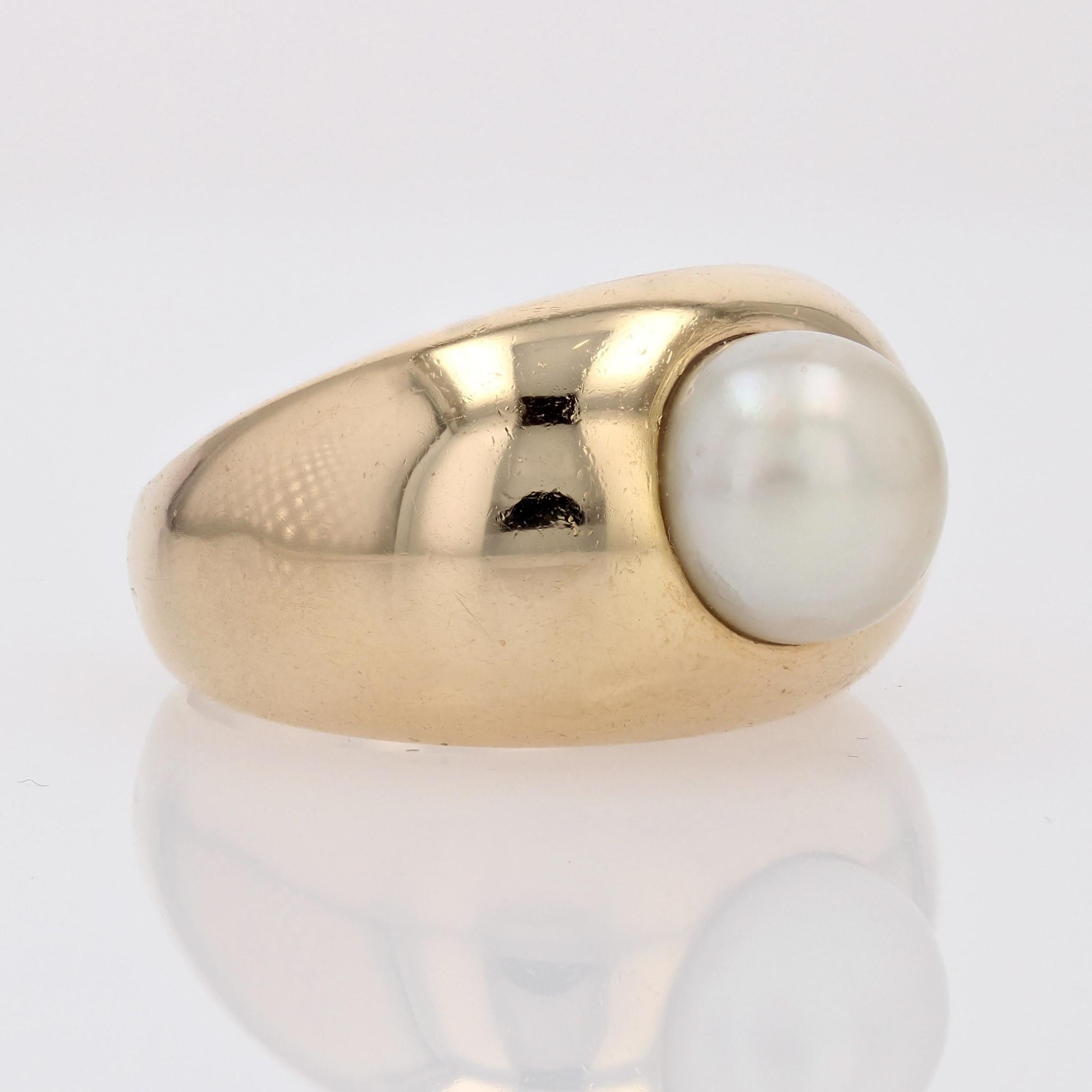 French 1980s Button Pearl 18 Karat Yellow Gold Bangle Ring For Sale 1