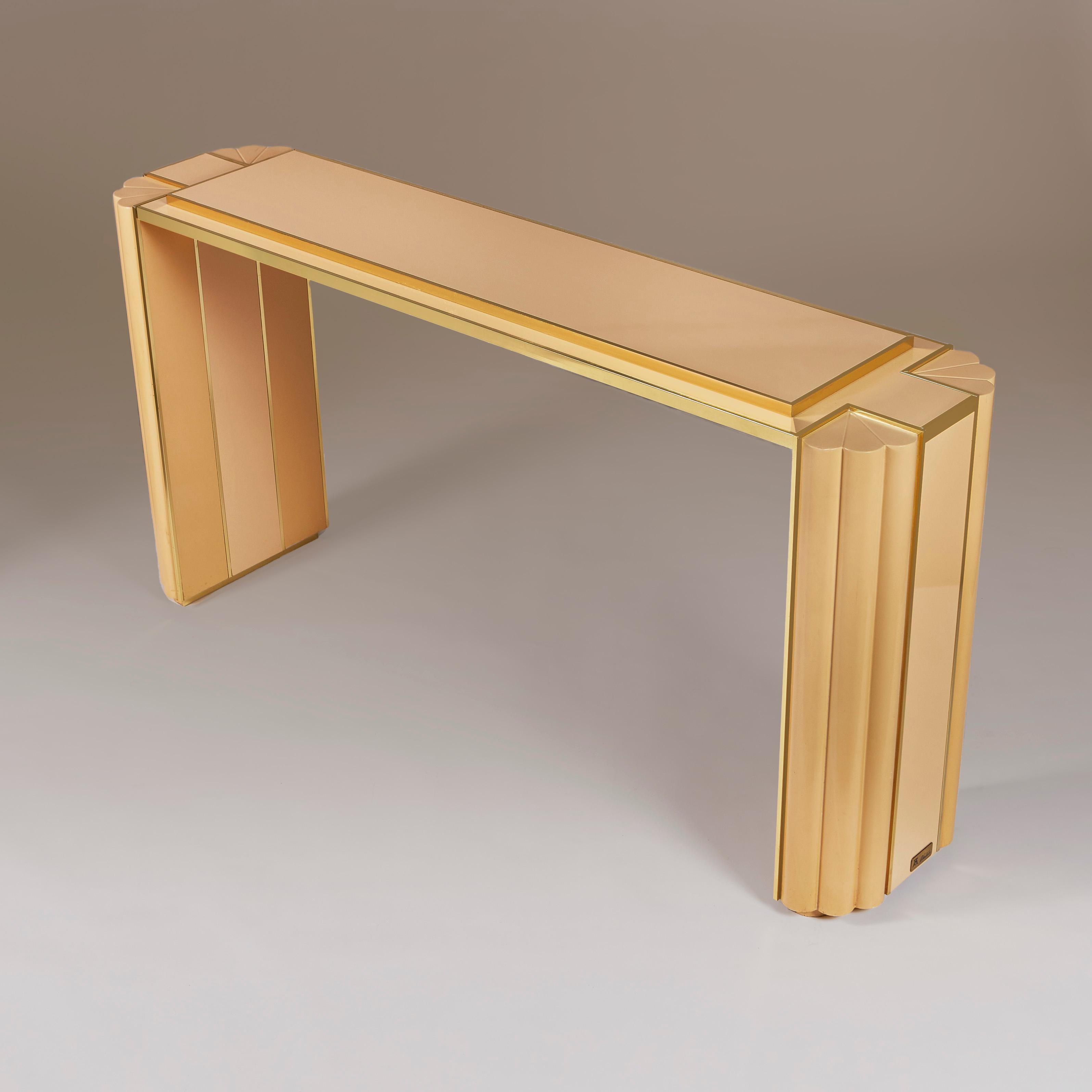 Table console crème et or de la Maison Jansen des années 1980, conçue par Alain Delon en vente 2