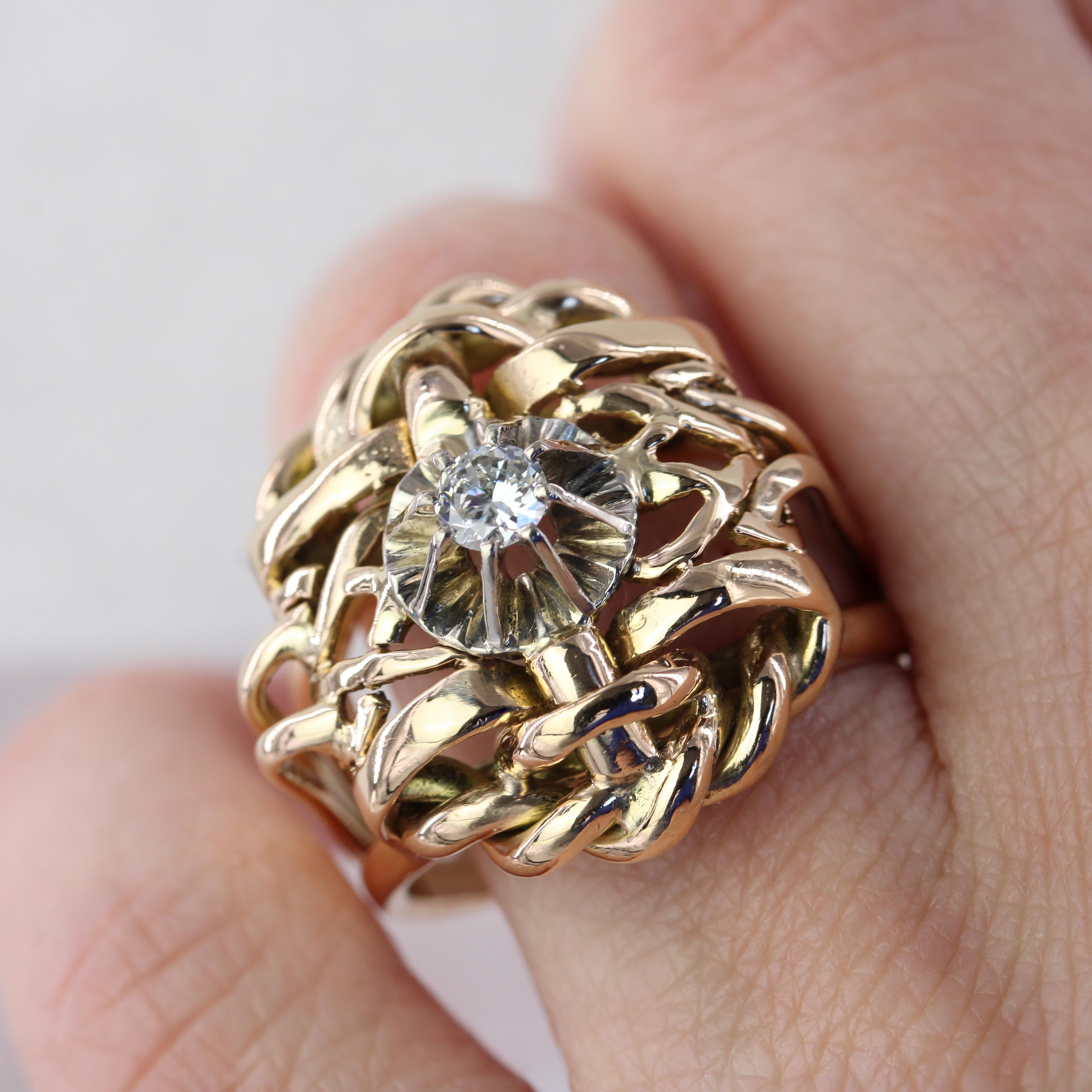 Bague rétro entrelacée en or jaune 18 carats avec diamants des années 1980 en vente 7