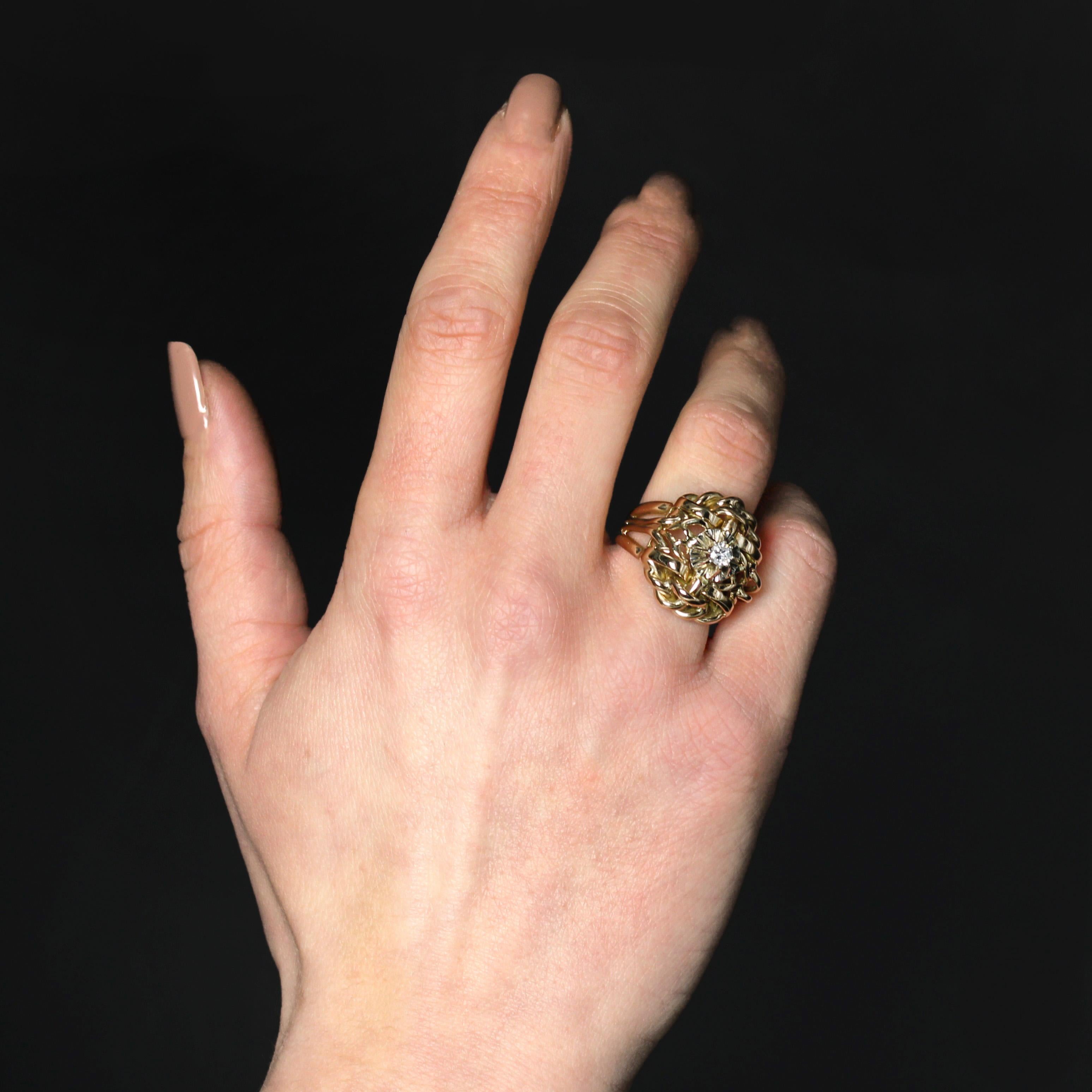 Taille brillant Bague rétro entrelacée en or jaune 18 carats avec diamants des années 1980 en vente