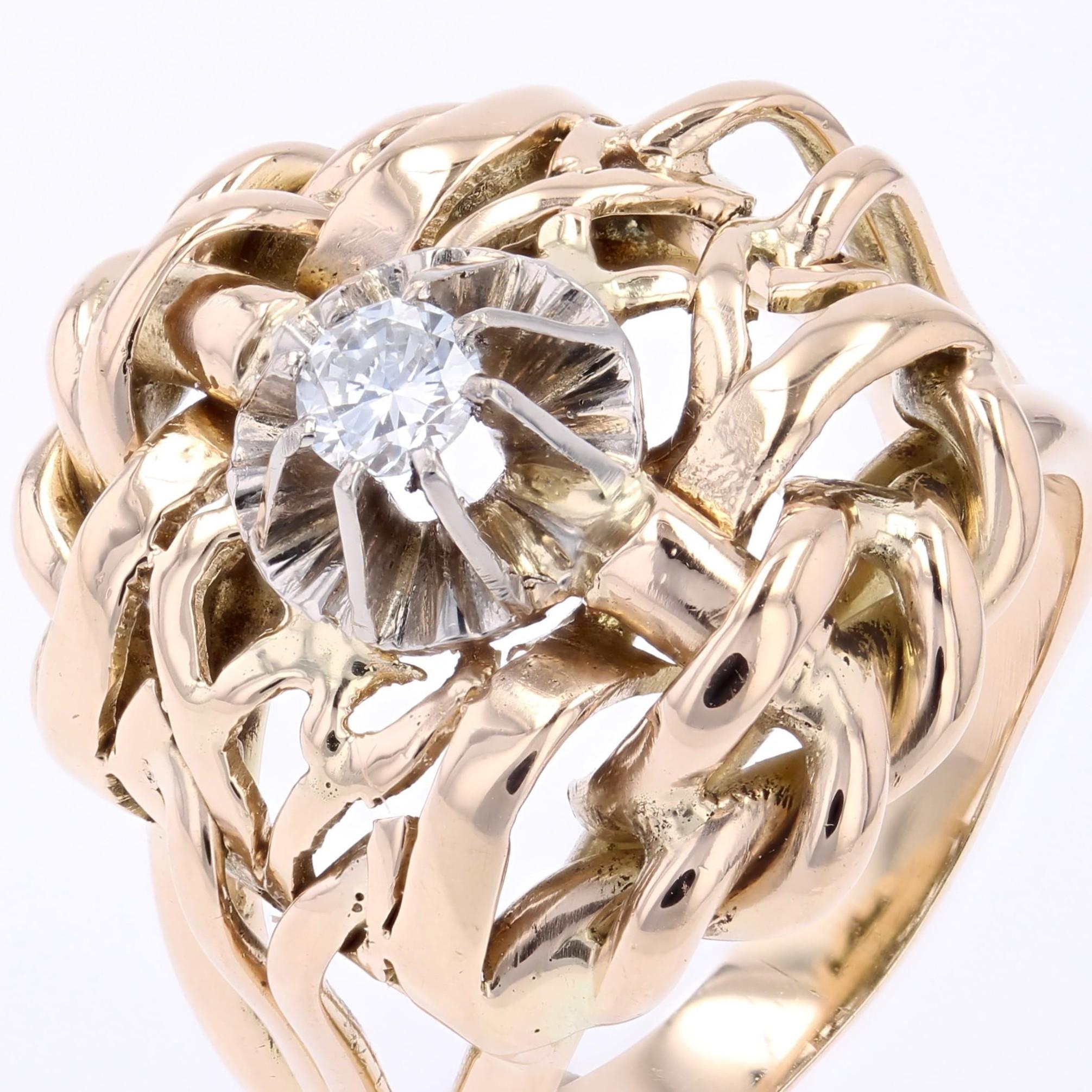 Bague rétro entrelacée en or jaune 18 carats avec diamants des années 1980 en vente 3
