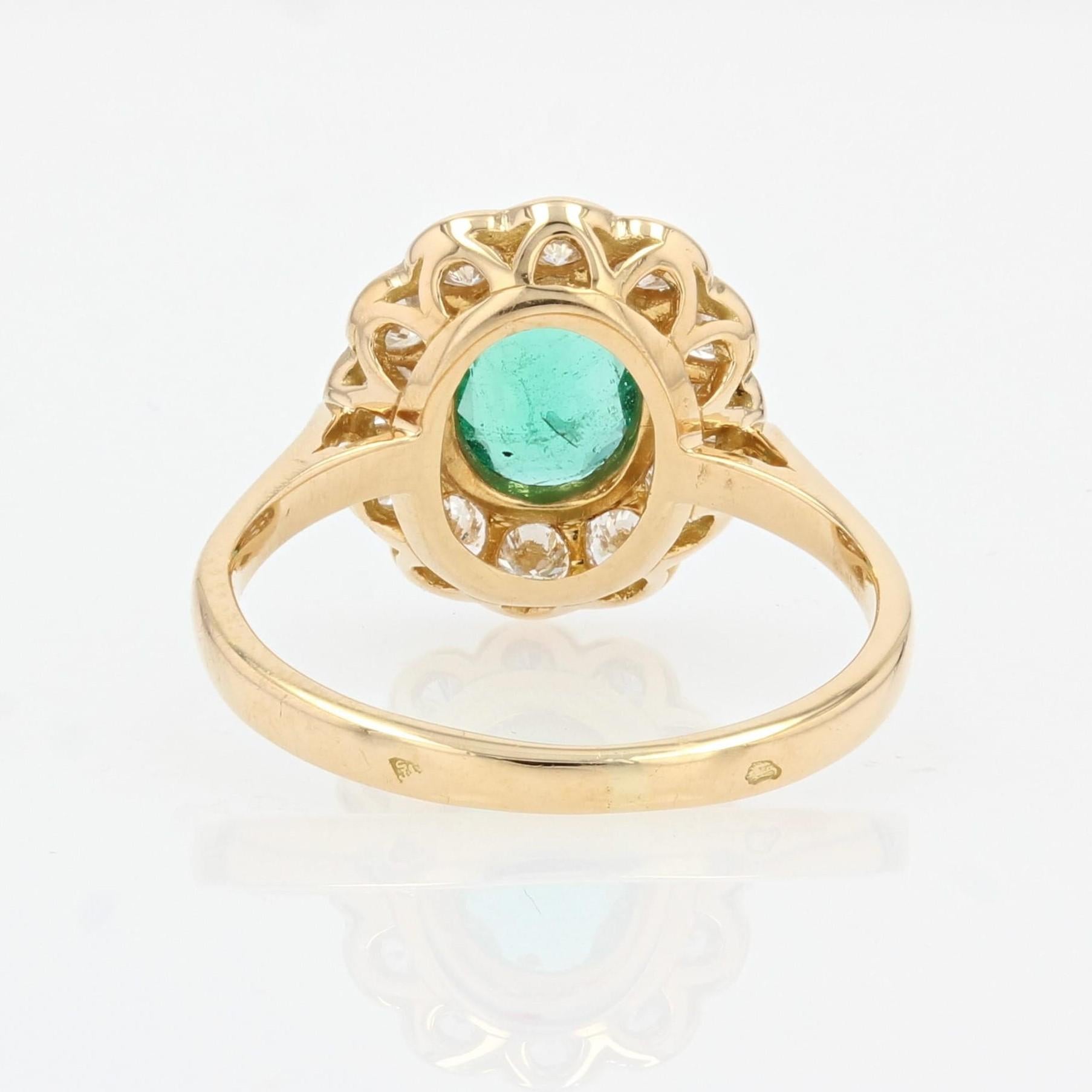 French 1980s Emerald Diamond 18 Karat Yellow Gold Pompadour Ring 7