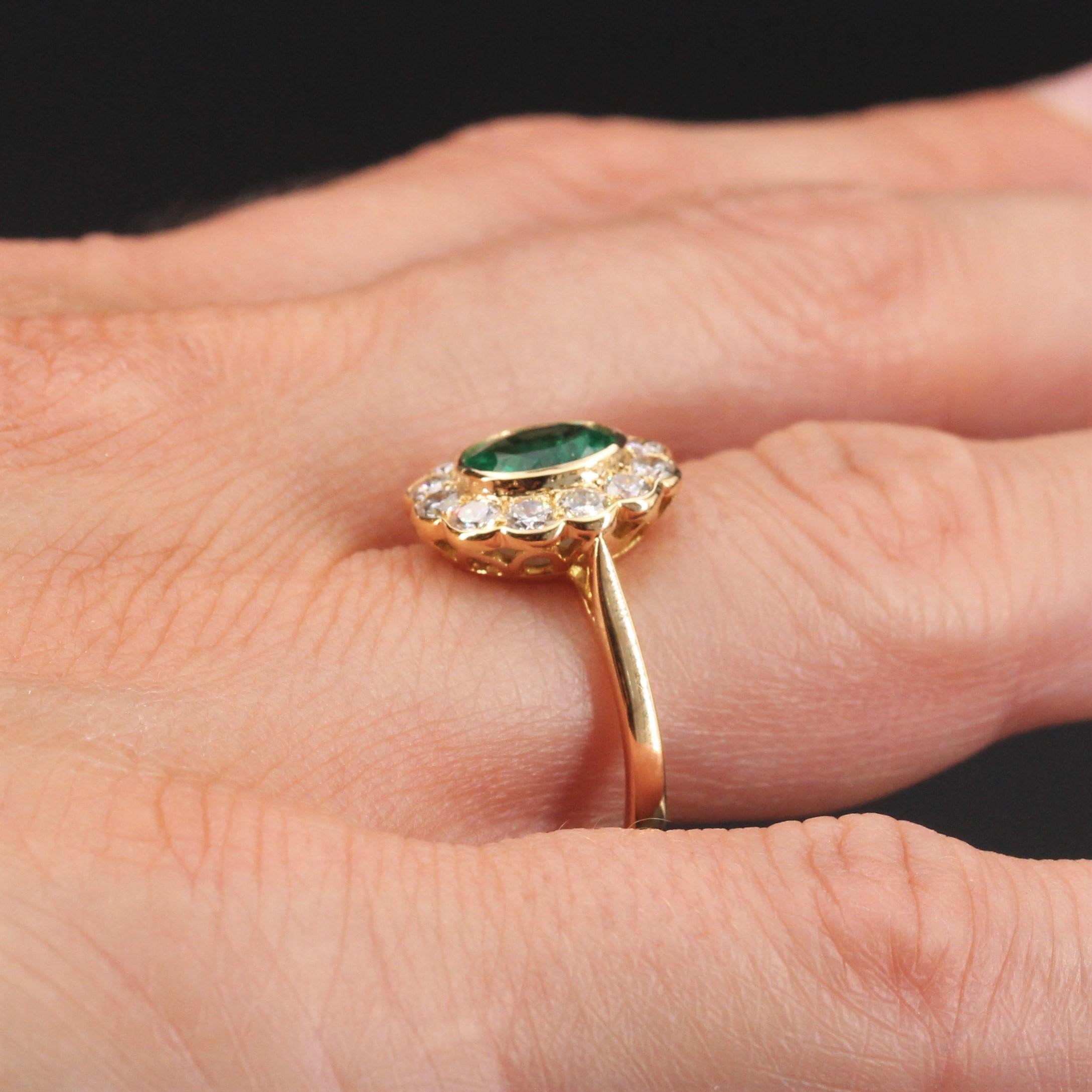 French 1980s Emerald Diamond 18 Karat Yellow Gold Pompadour Ring 9