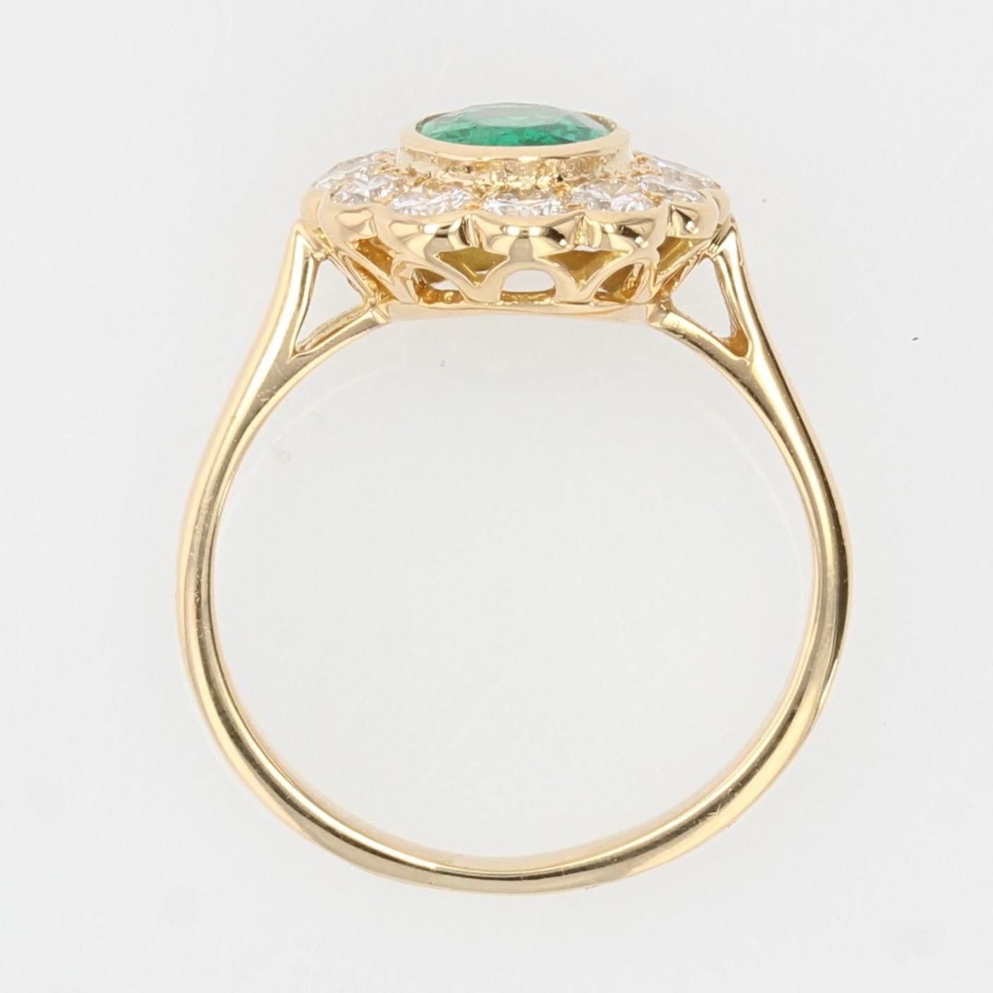French 1980s Emerald Diamond 18 Karat Yellow Gold Pompadour Ring 10