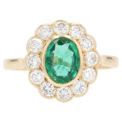 Vintage French 1980s Emerald Diamond 18 Karat Yellow Gold Pompadour Ring
