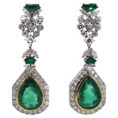 Retro French 1980s Impressive Emerald Diamond Gold Ear Pendants 