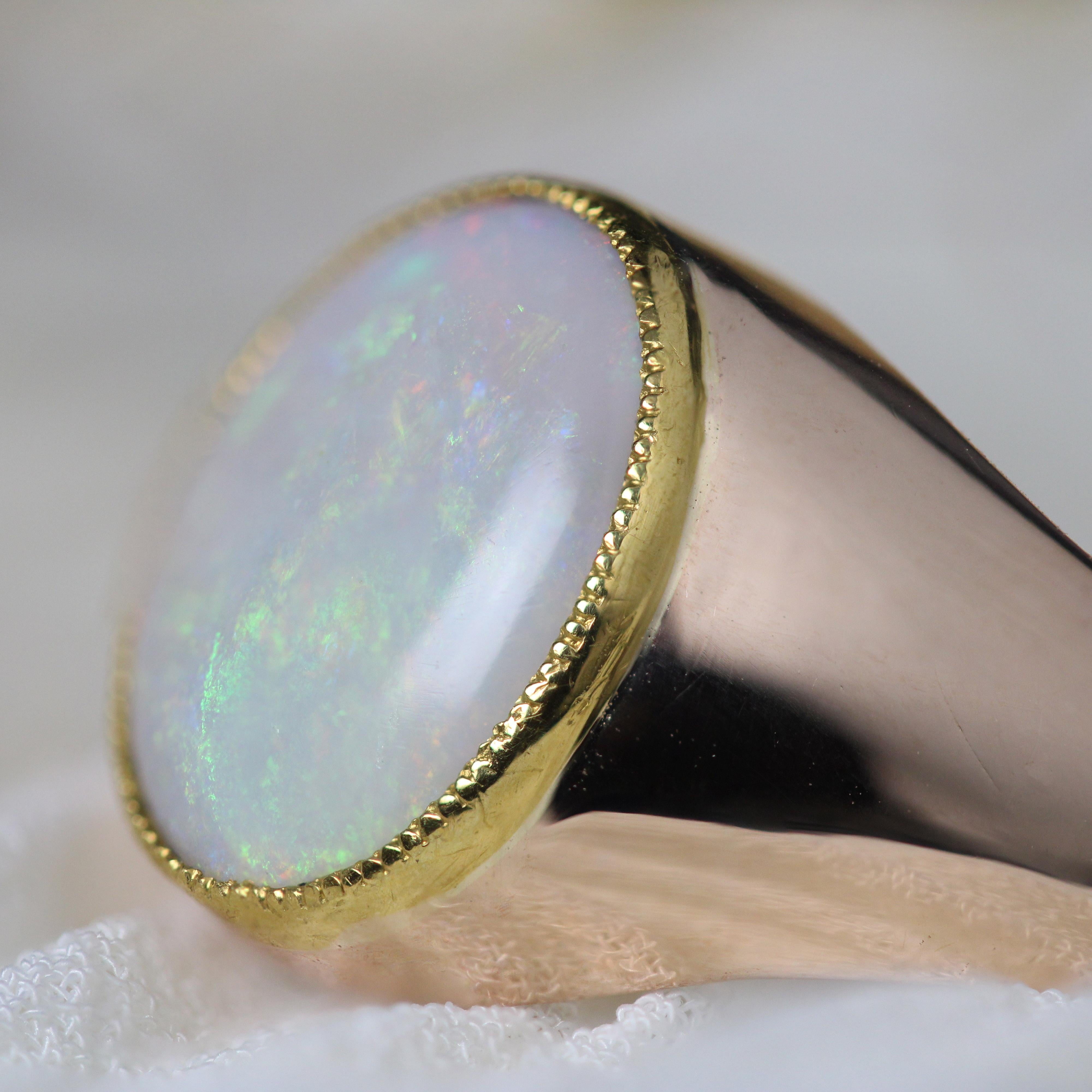 French 1980s Opal 18 Karat Rose Gold Retro Bangle Ring For Sale 6