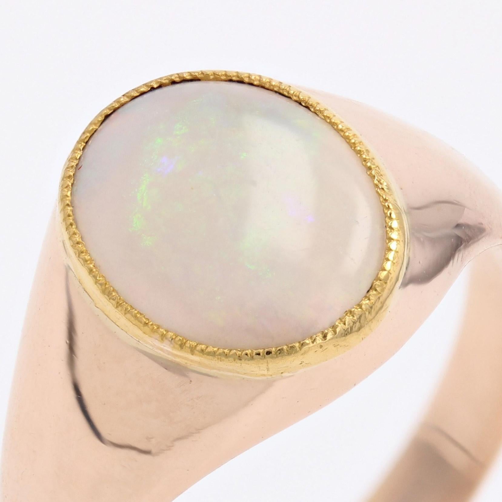 French 1980s Opal 18 Karat Rose Gold Retro Bangle Ring For Sale 3