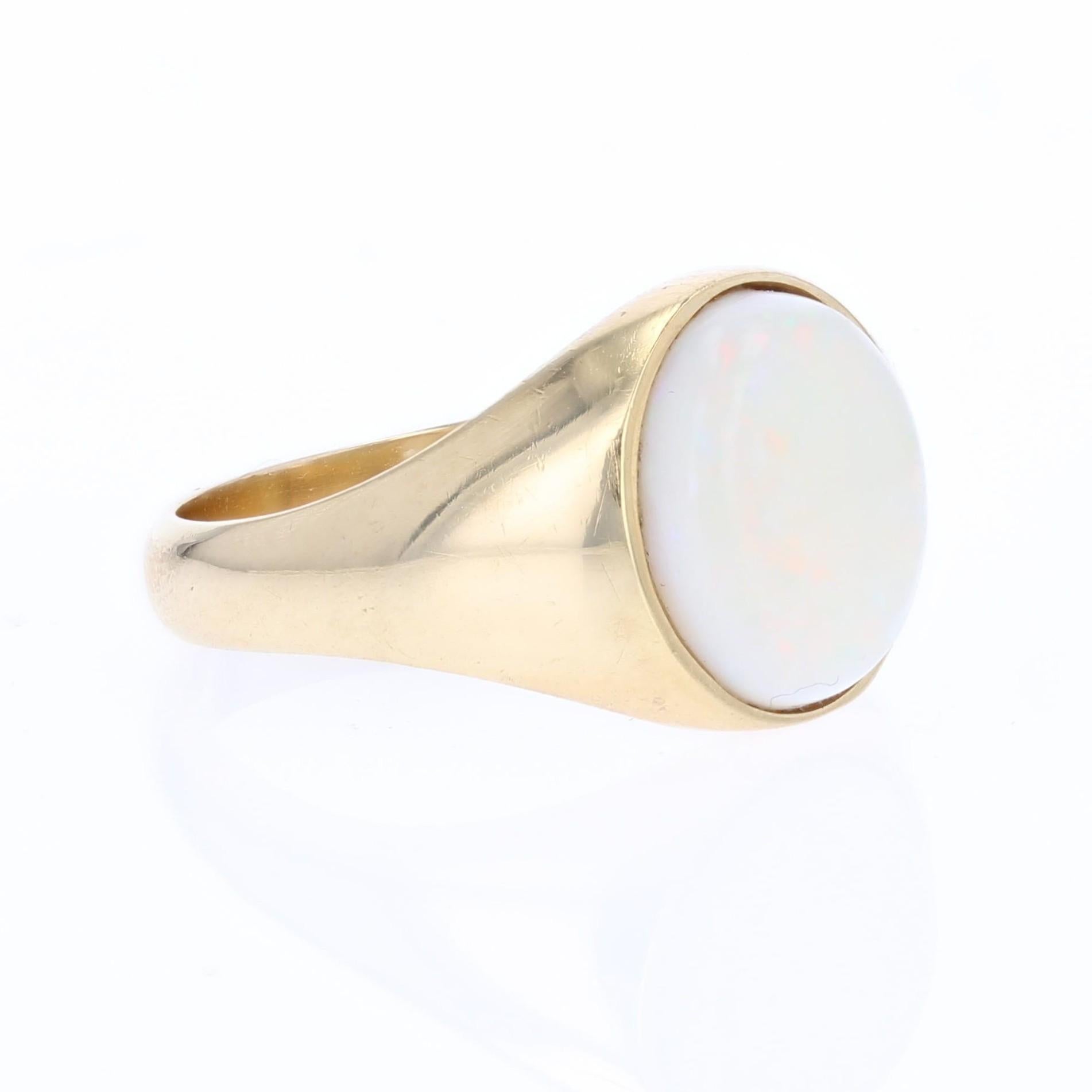 Anello francese anni '80 con opale in oro giallo 18 carati, con braccialetto retrò in vendita 4