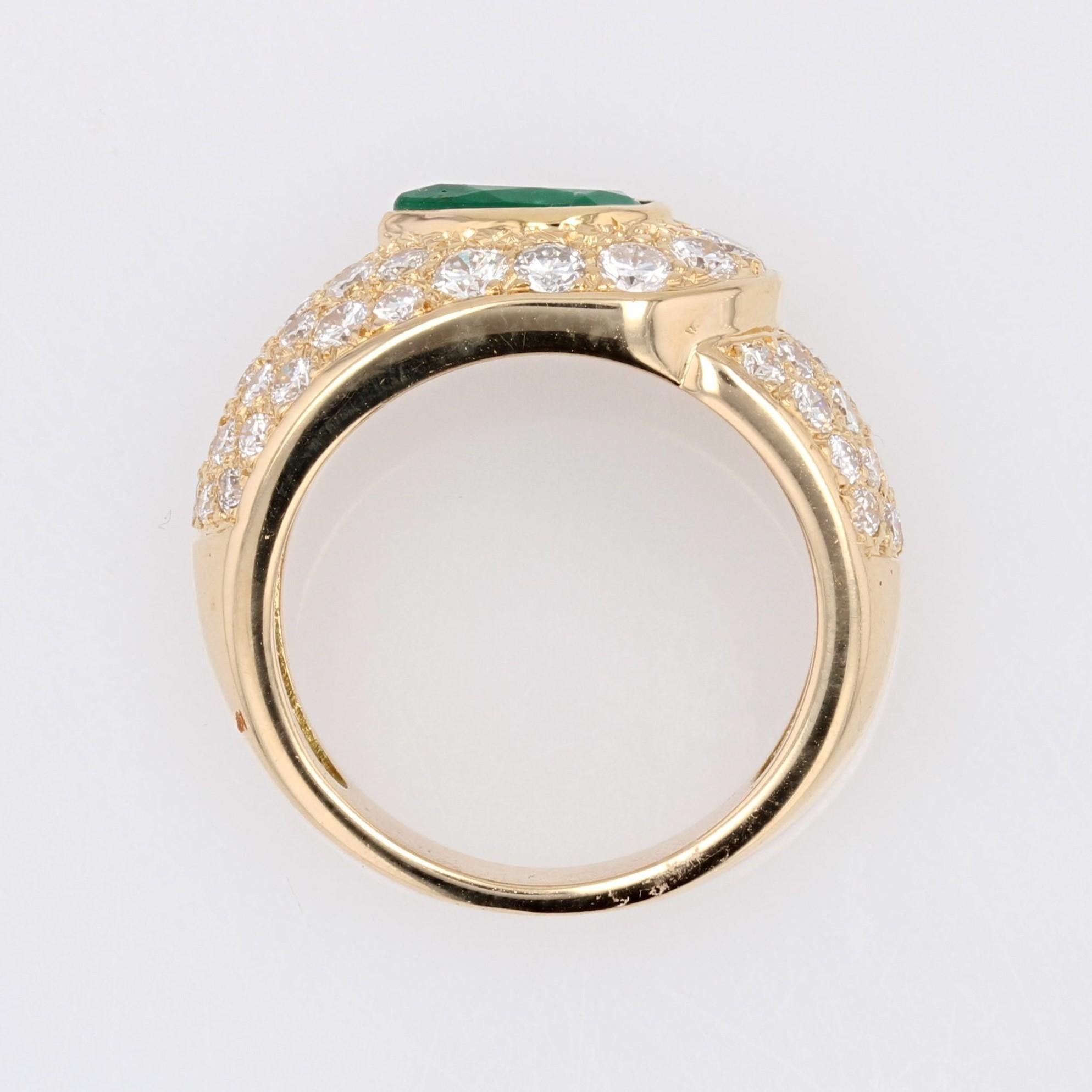 French 1980s Pear Cut Emerald Diamonds 18 Karat Yellow Gold Bangle Ring For Sale 13