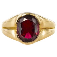 Anillo francés de oro amarillo de 18 quilates con turmalina rubelita de los años 80