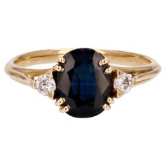 French 1980s Sapphire Diamonds 18 Karat Yellow Gold Ring