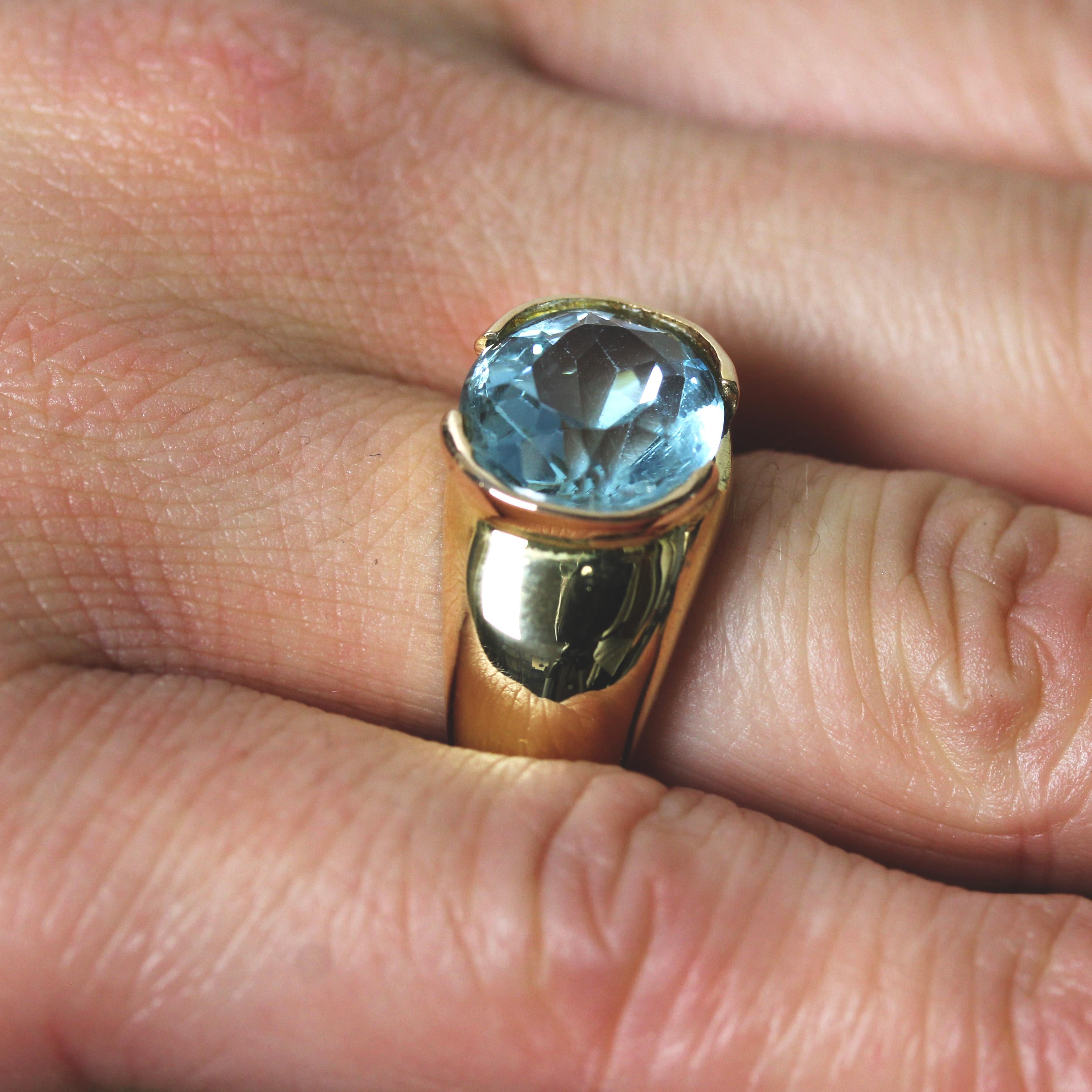 Anello a bracciale in oro giallo 18 carati con topazio francese degli anni '80 in vendita 7
