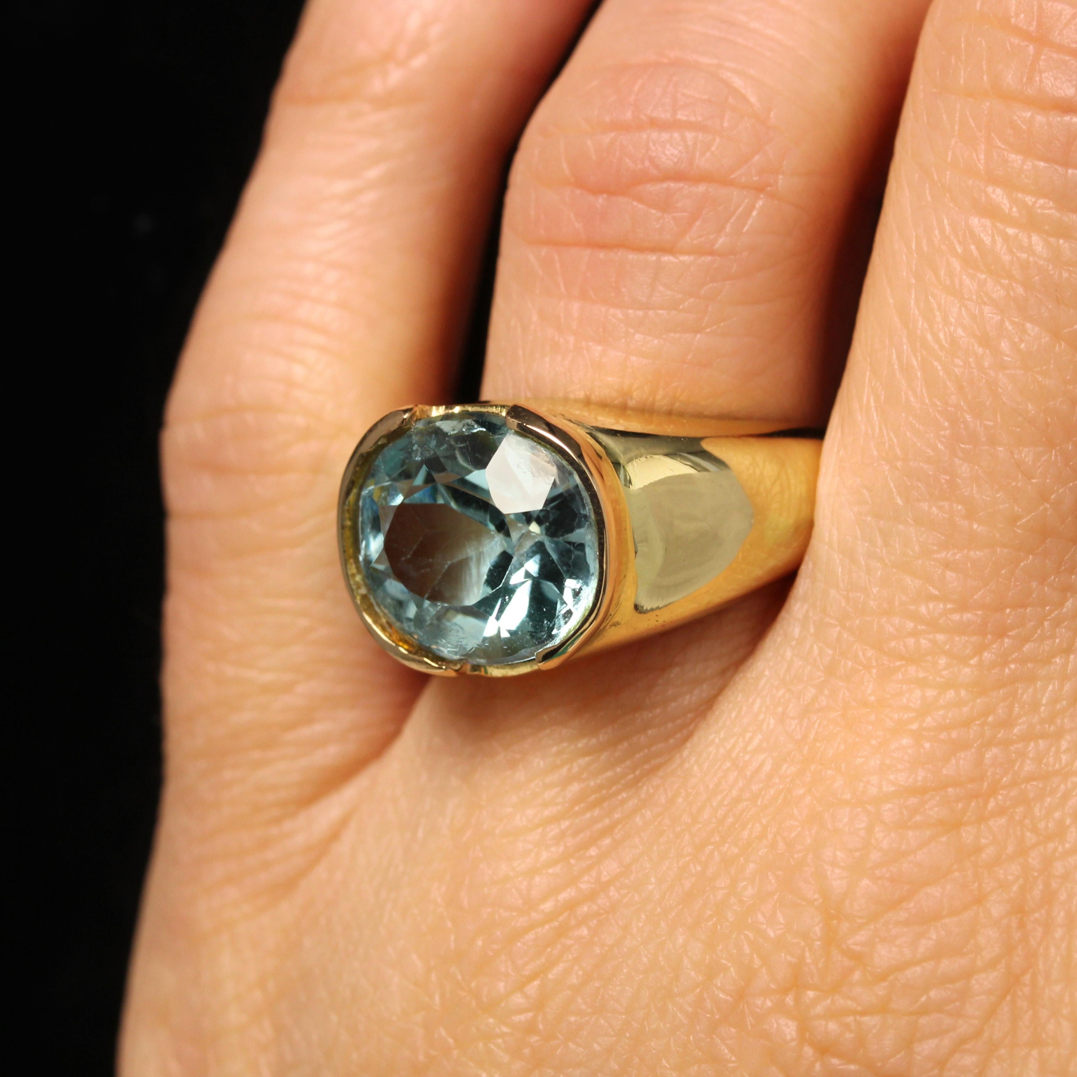 Anello a bracciale in oro giallo 18 carati con topazio francese degli anni '80 in vendita 10