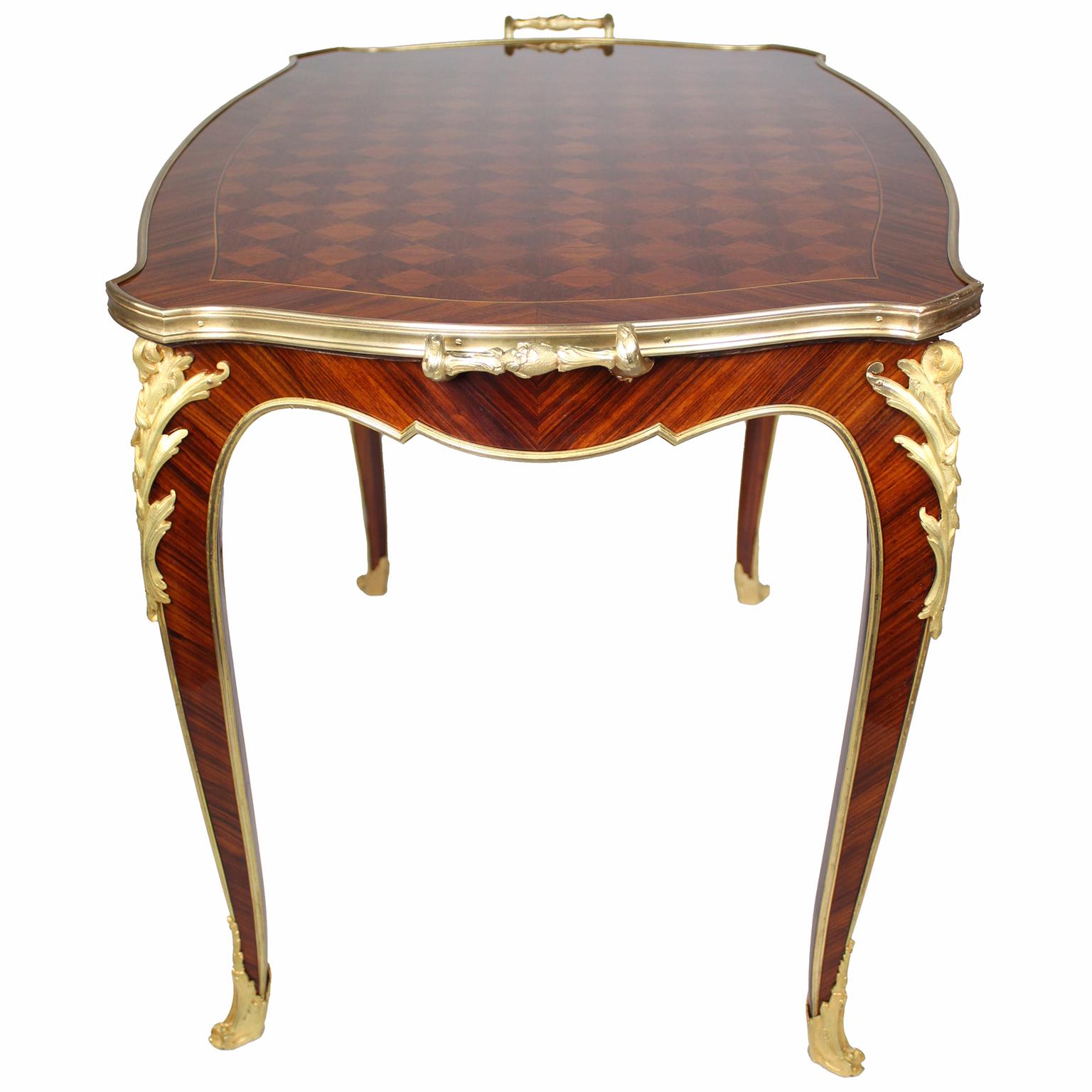 Französisch 19./20. Jh. Louis XV Stil Königsholz Parkett & Ormolu Kaffee Teetisch (Frühes 20. Jahrhundert) im Angebot
