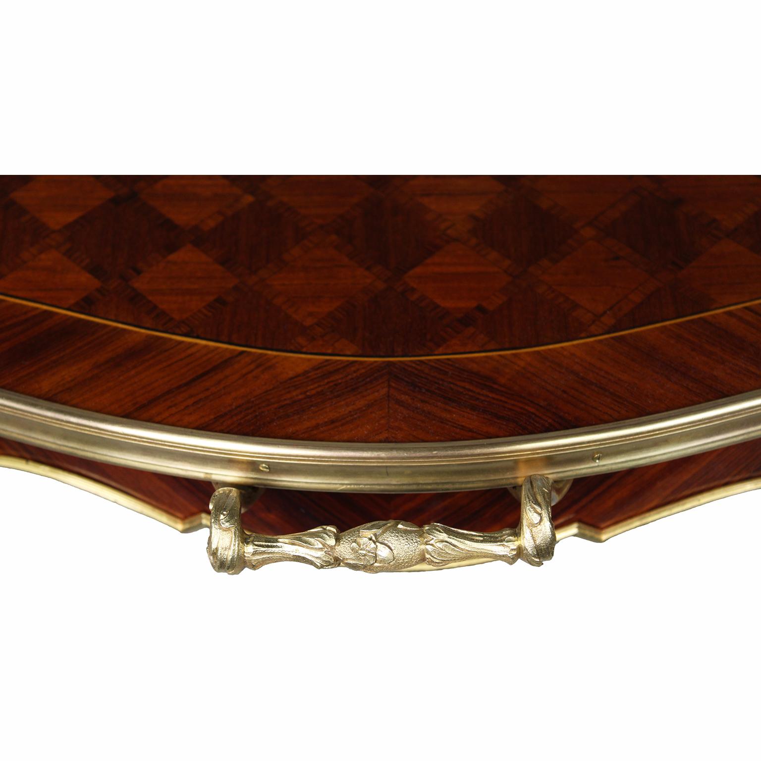 Französisch 19./20. Jh. Louis XV Stil Königsholz Parkett & Ormolu Kaffee Teetisch (Bronze) im Angebot