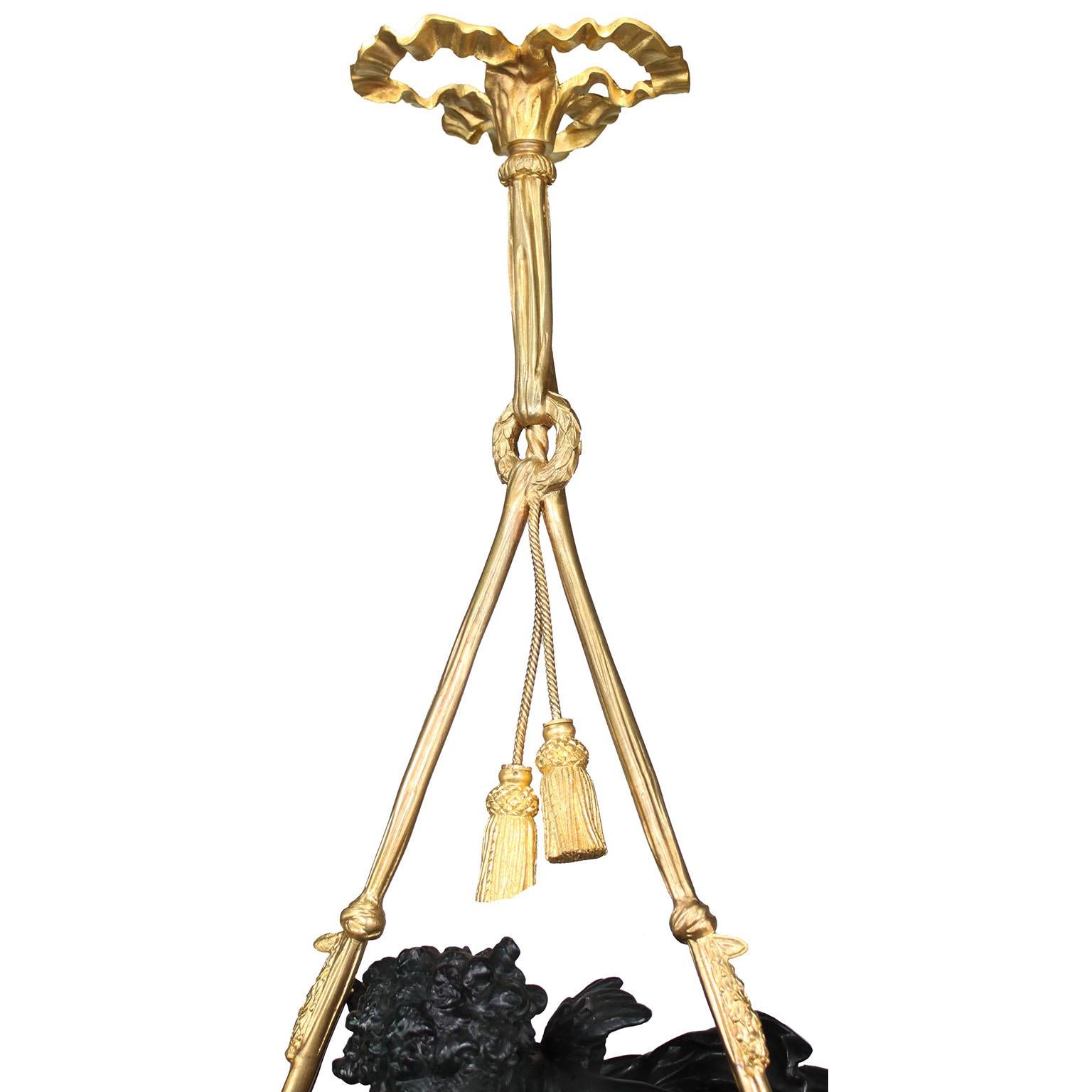 Dépoli Lustre à chérubin à 3 lumières en bronze patiné français 19e/20e siècle Belle Époque en vente