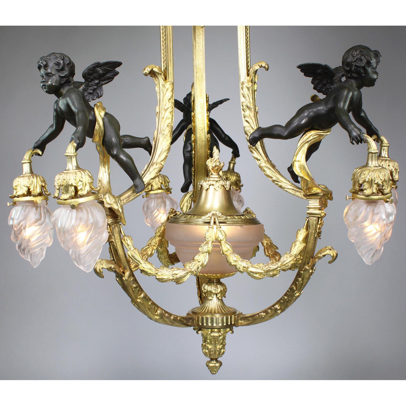 French 19th/20th Century Belle Époque Gilt & Patinated Bronze Cherub Chandelier In Good Condition For Sale In Los Angeles, CA