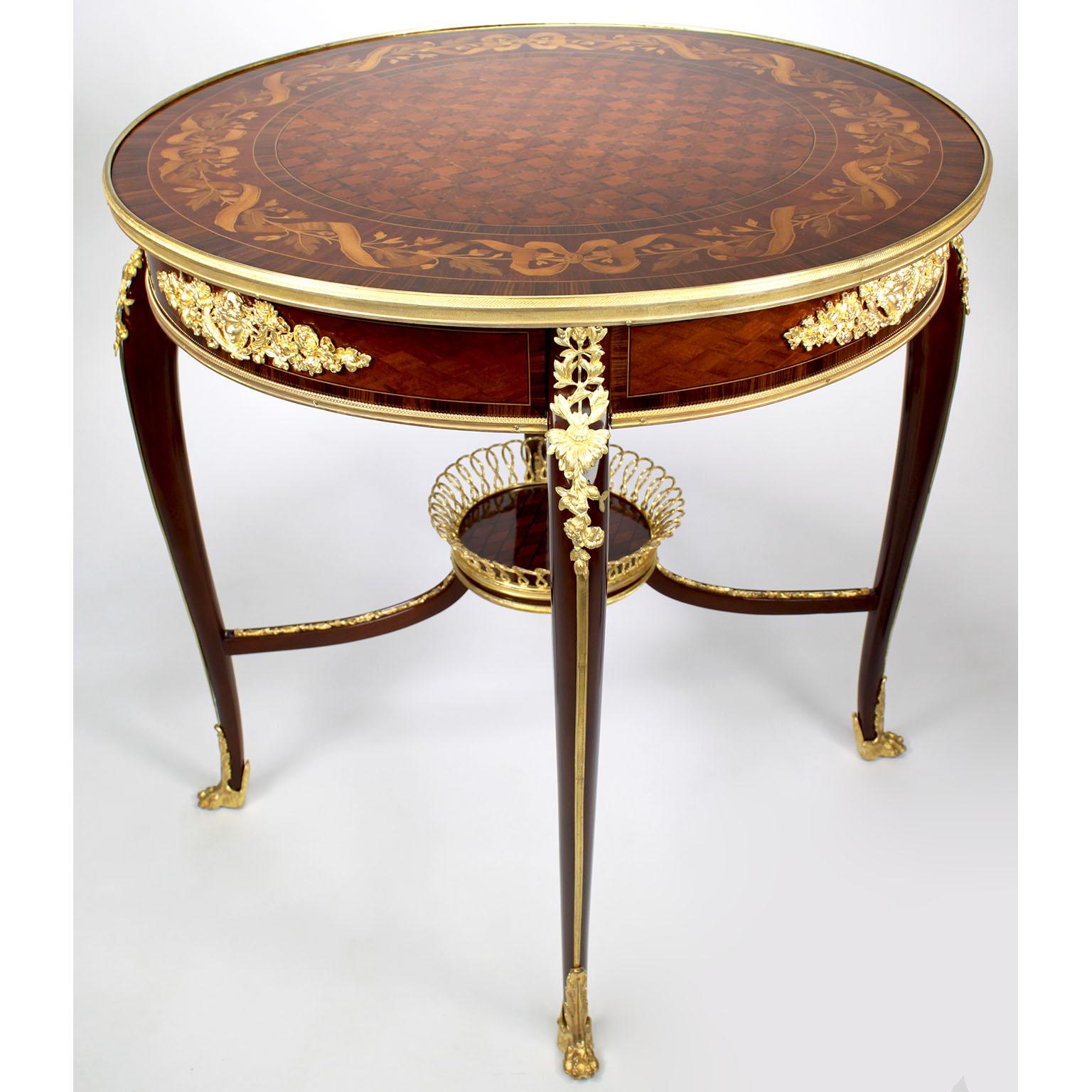 Louis XV Table circulaire française du 19e-20e siècle et ornementation en bronze doré François Linke en vente