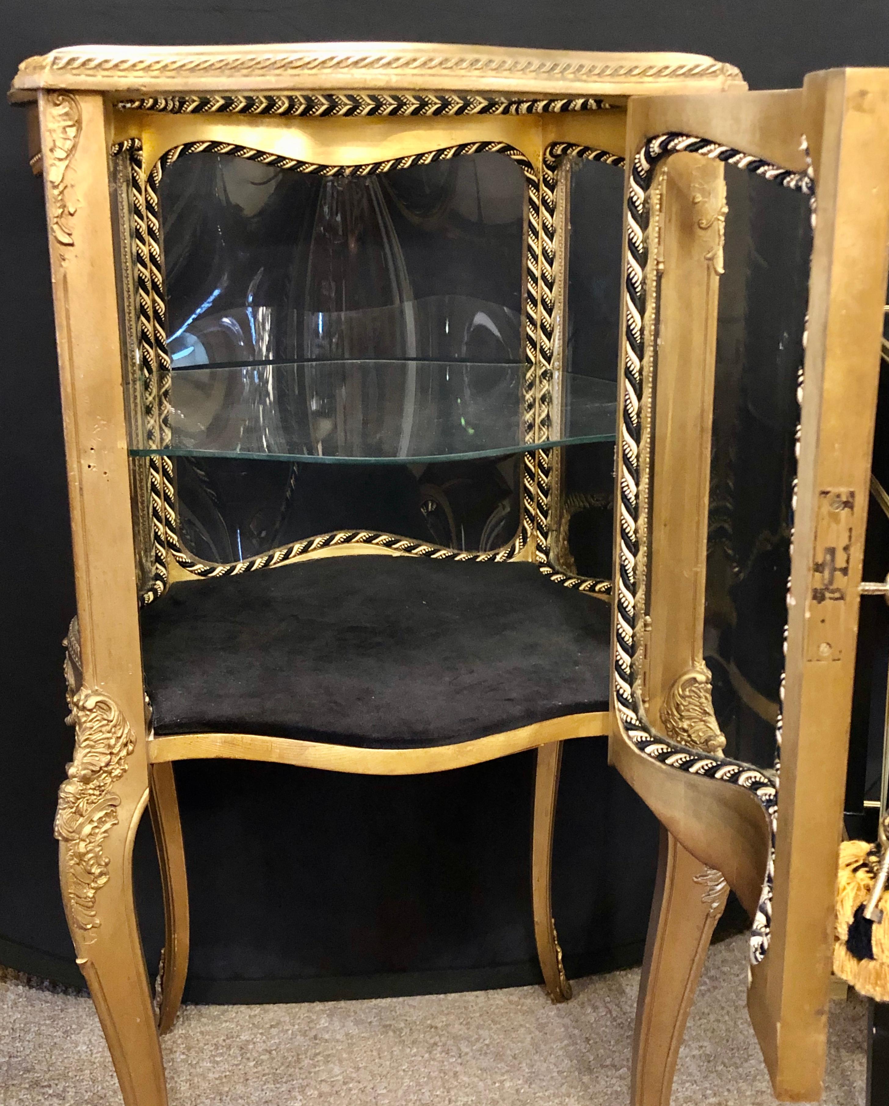 French 19th-20th Century Curio Vitrine Cabinet Curved Glass All Round 3