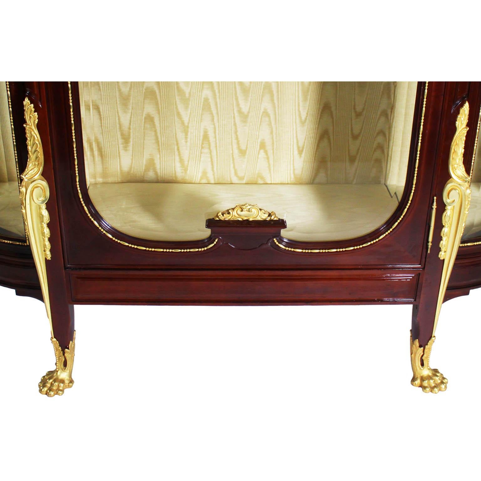 Early 20th Century French 19th/20th Century Louis XV Style Mahogany and Gilt-Bronze Mounted Vitrine For Sale