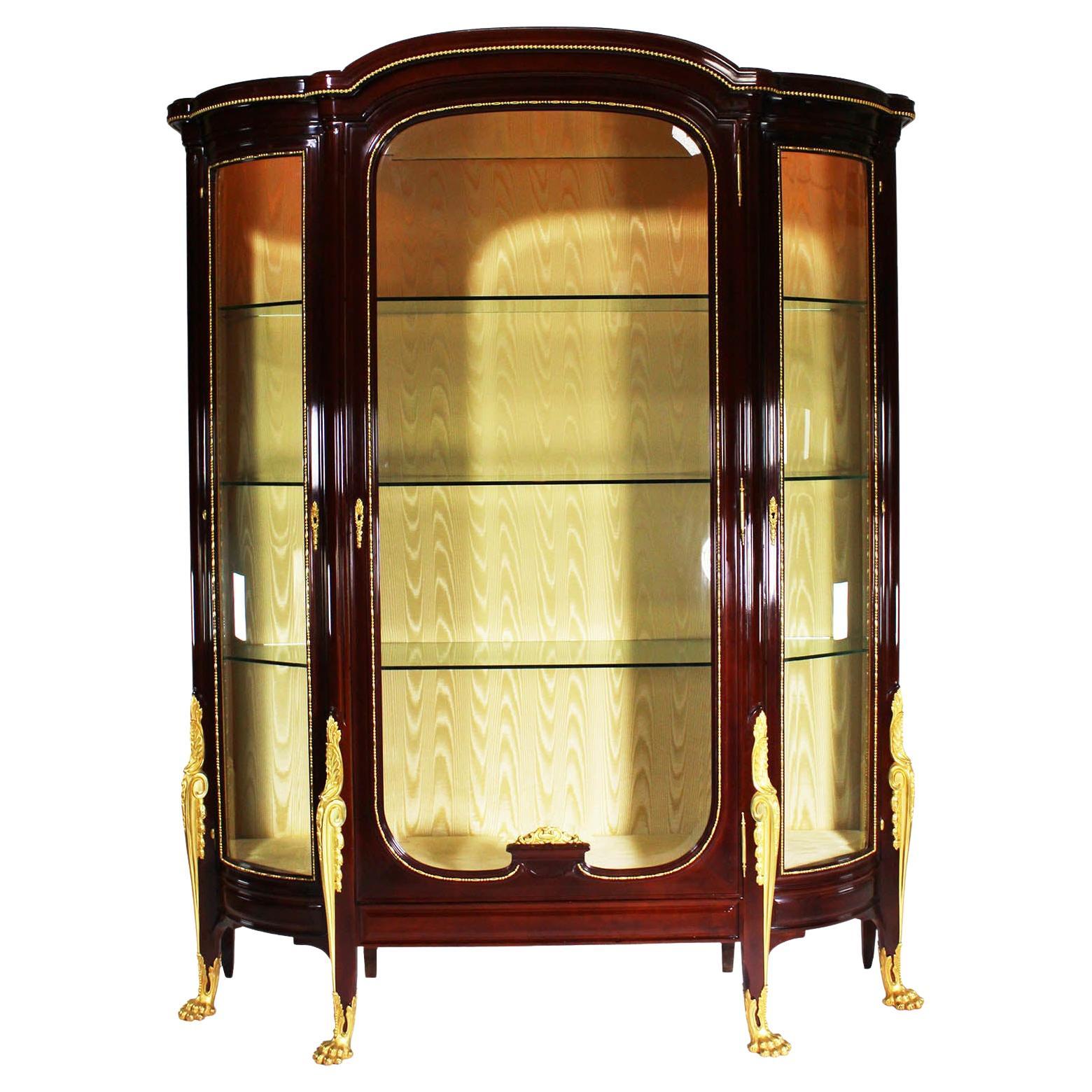 French 19th/20th Century Louis XV Style Mahogany and Gilt-Bronze Mounted Vitrine