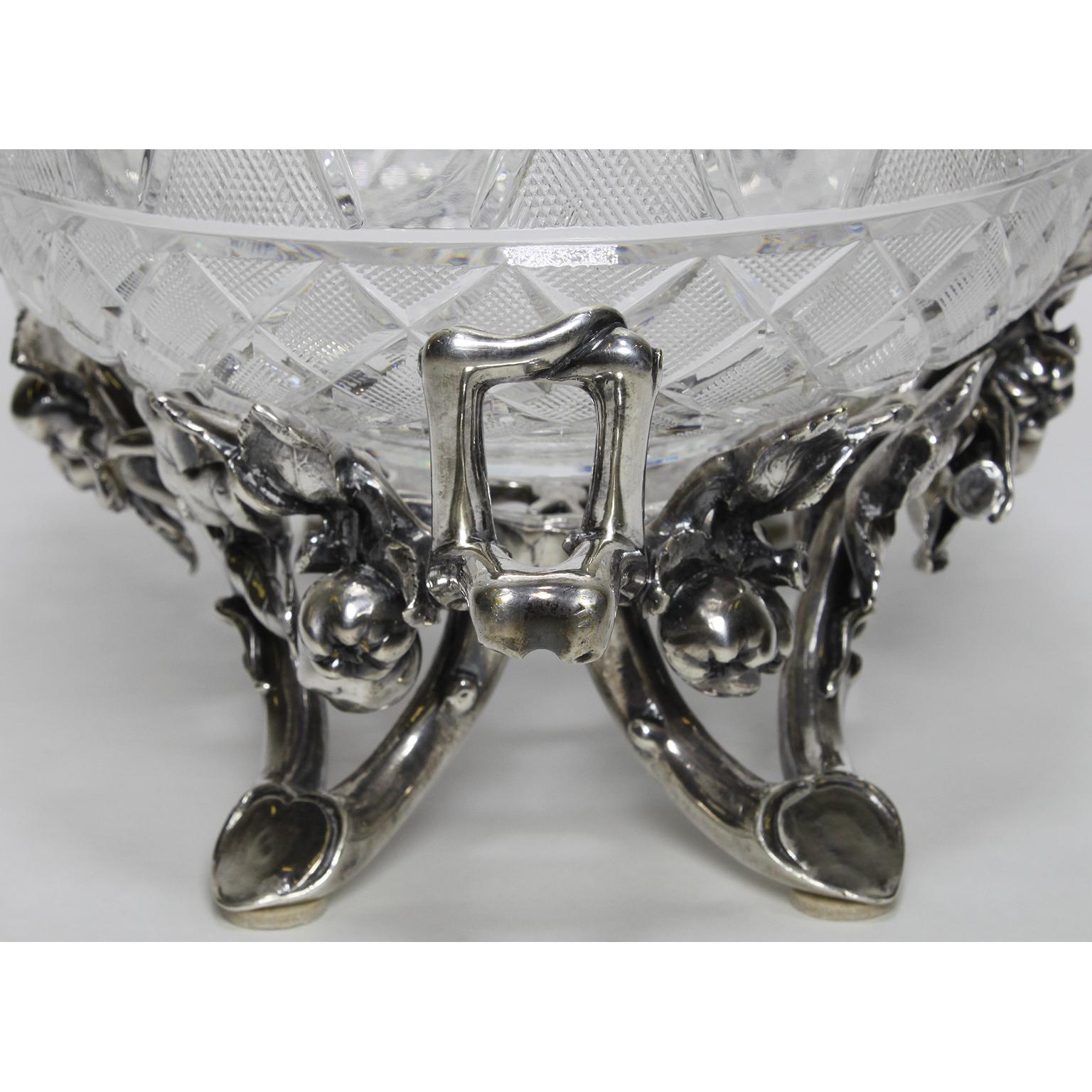 Early 20th Century French 19th-20th Century Louis XV Style Silvered Centrepiece by Christofle & Cie For Sale