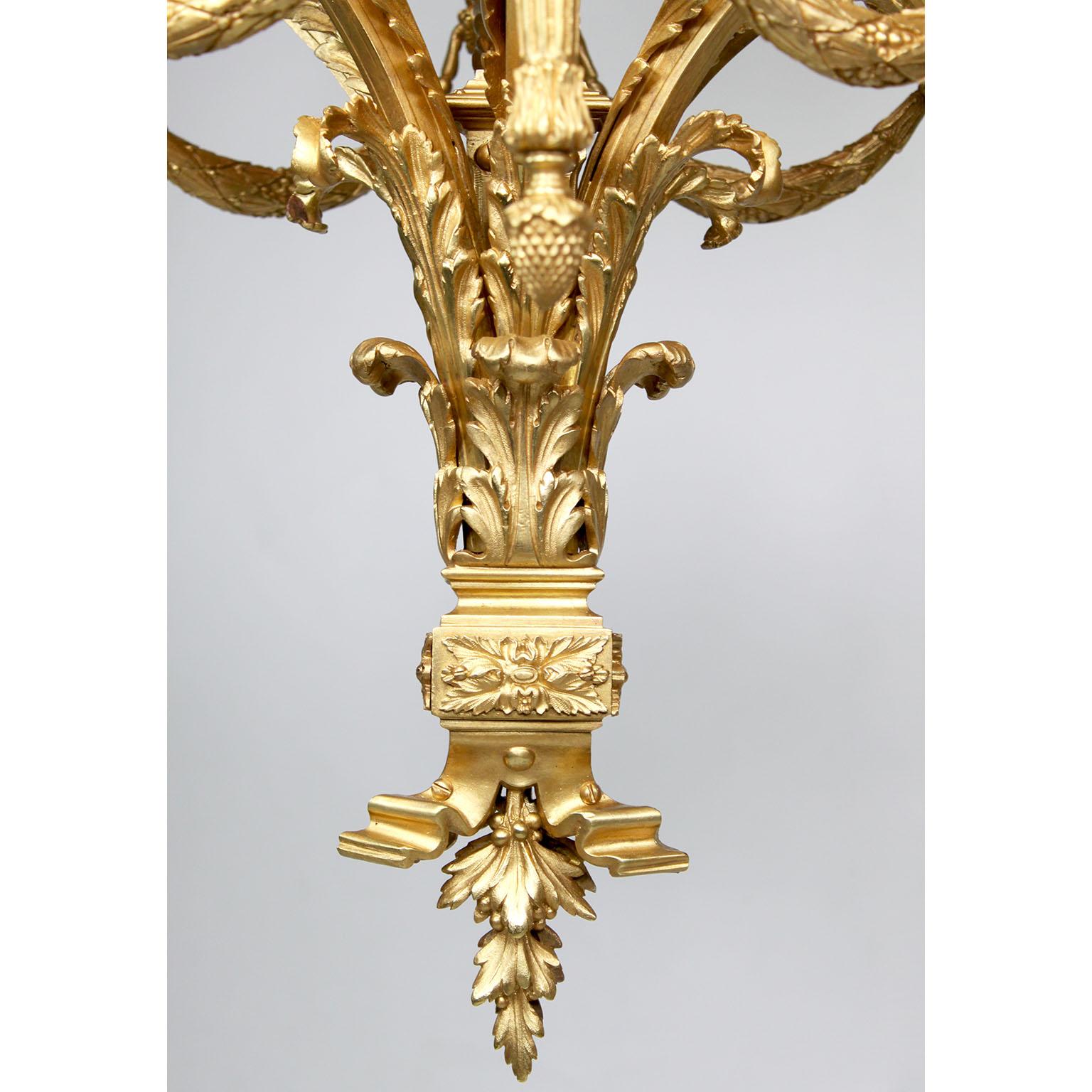 Lustre français à six lumières de style Louis XVI en bronze doré du XIXe-XXe siècle en vente 1